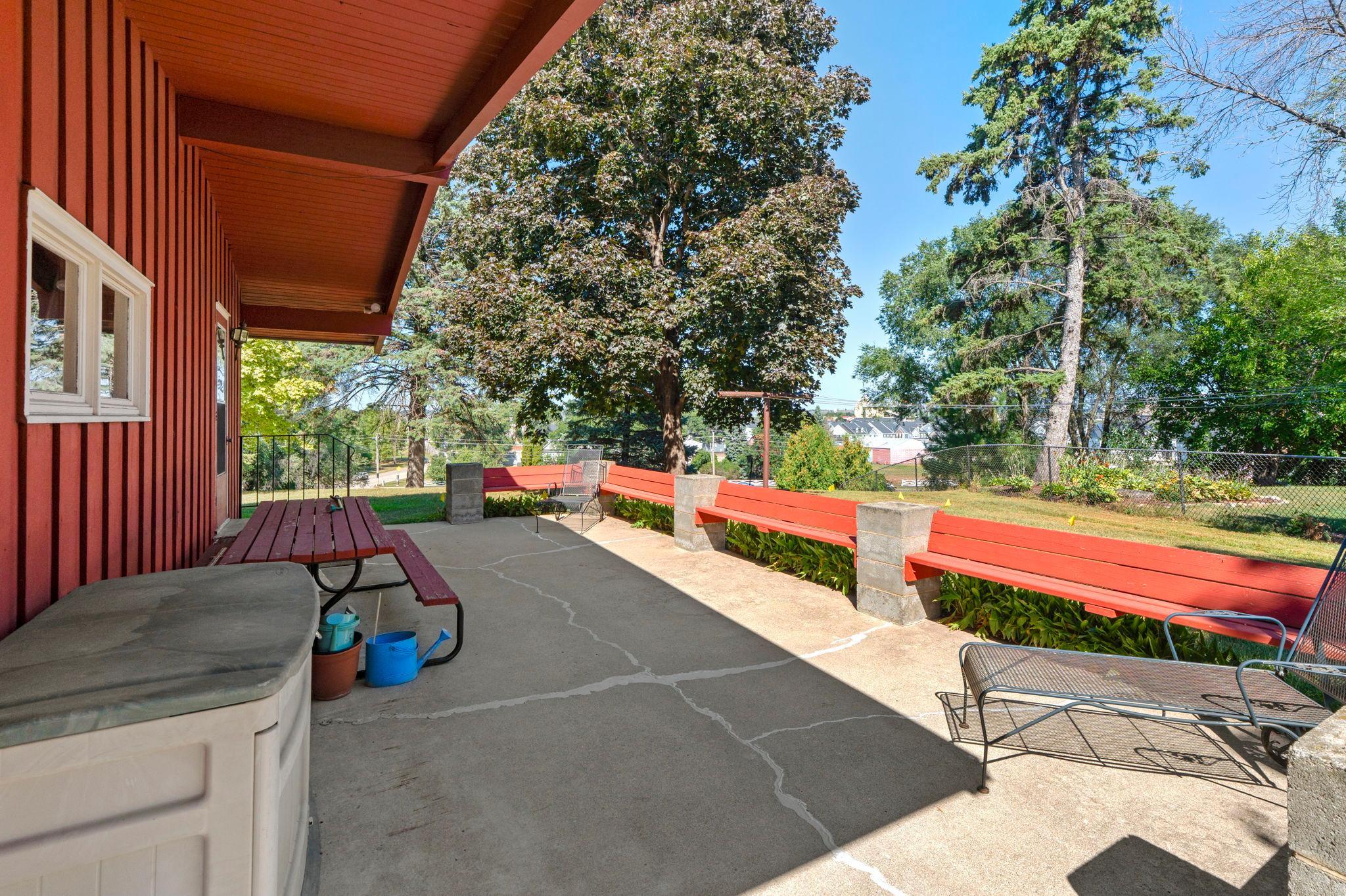 main property photo 45