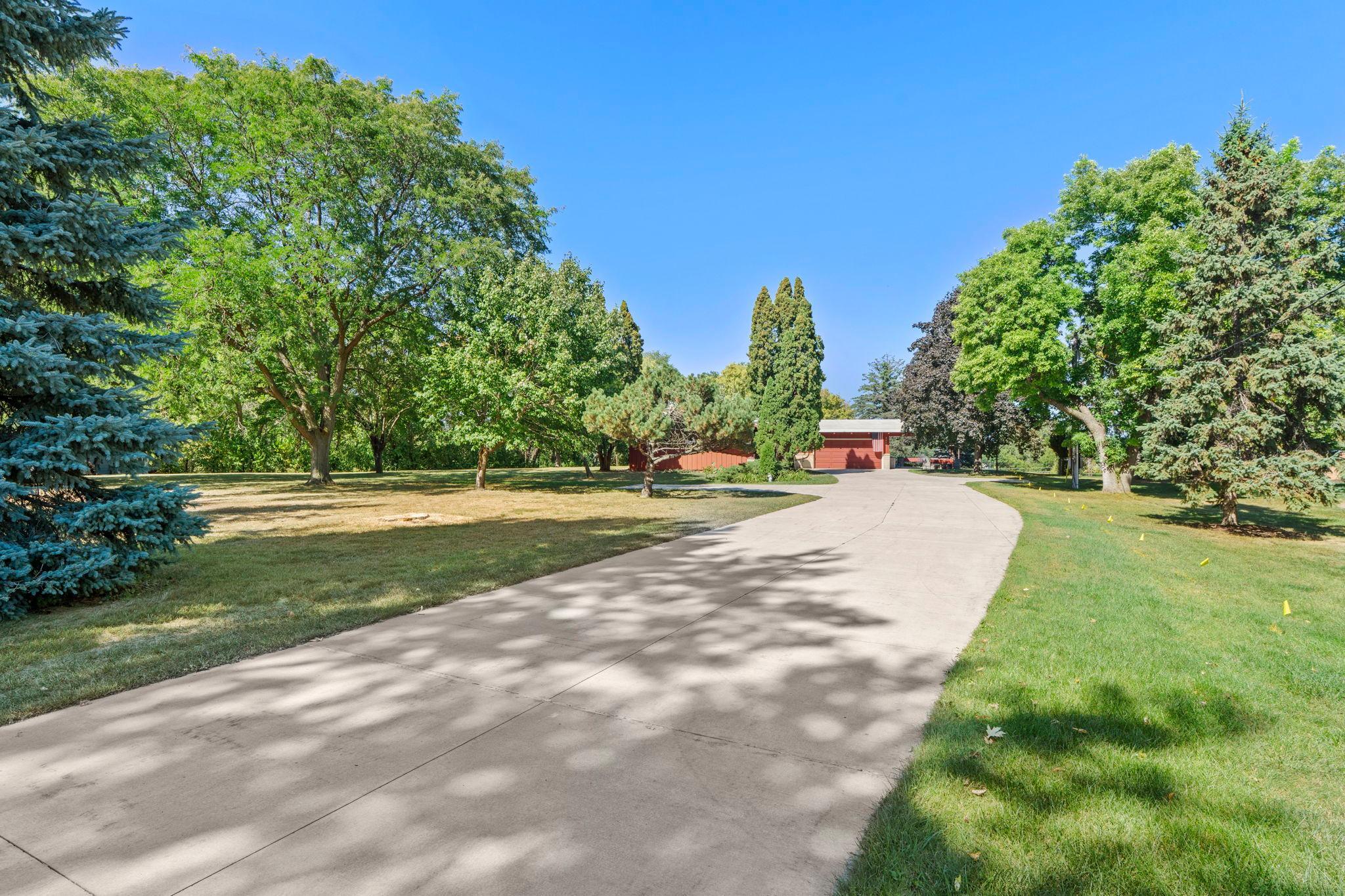 main property photo 5