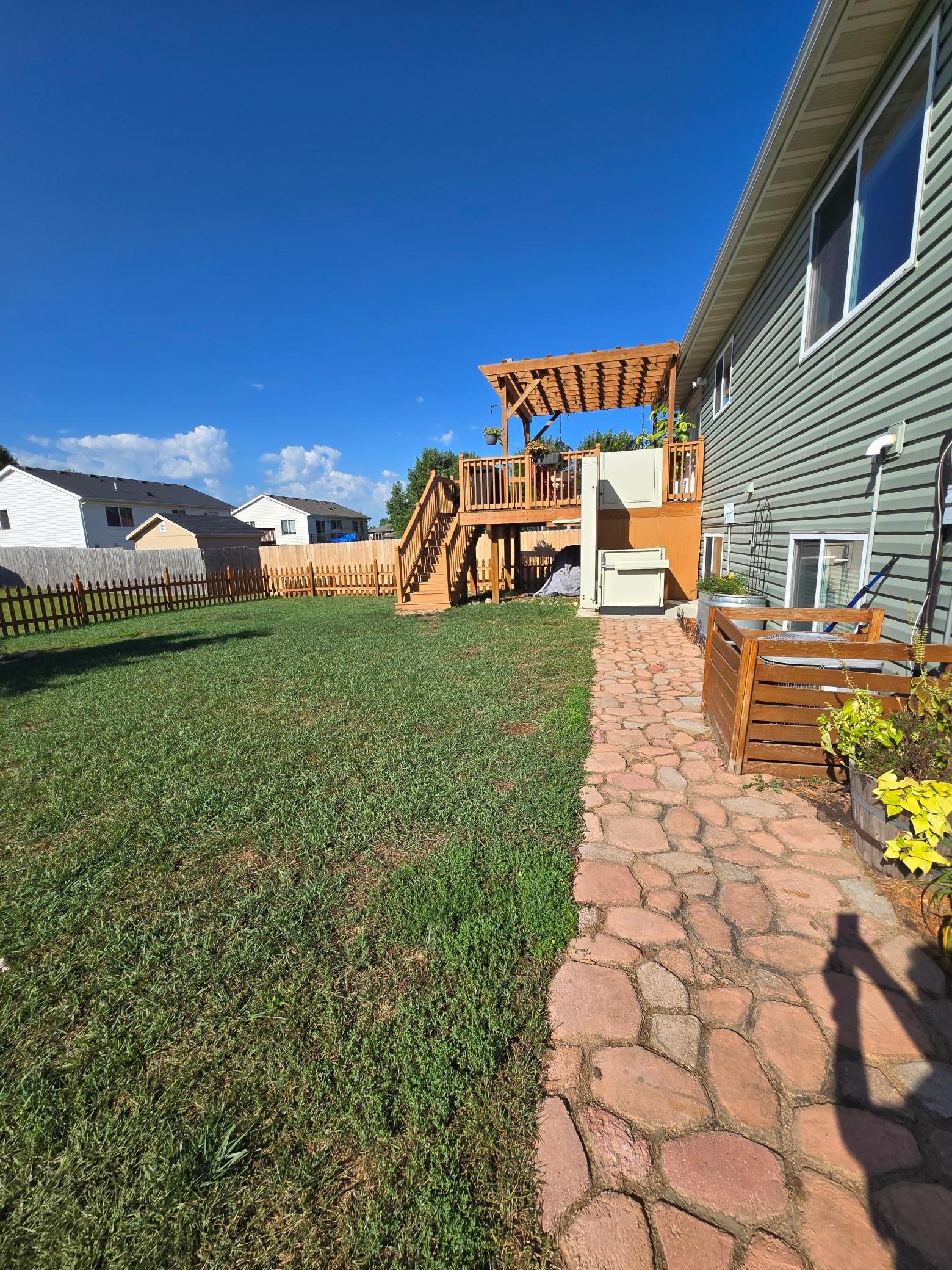 main property photo 25