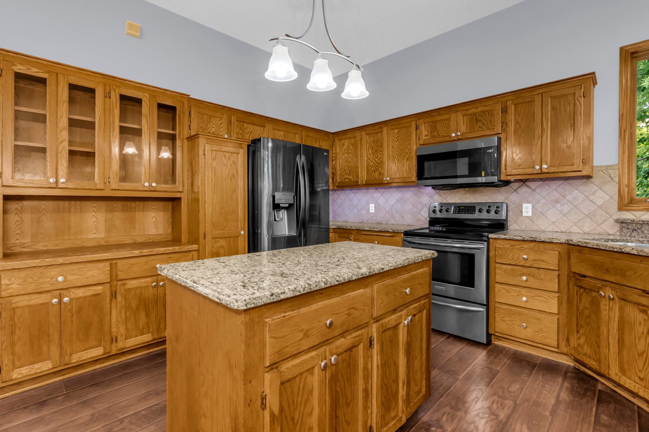 main property photo 16