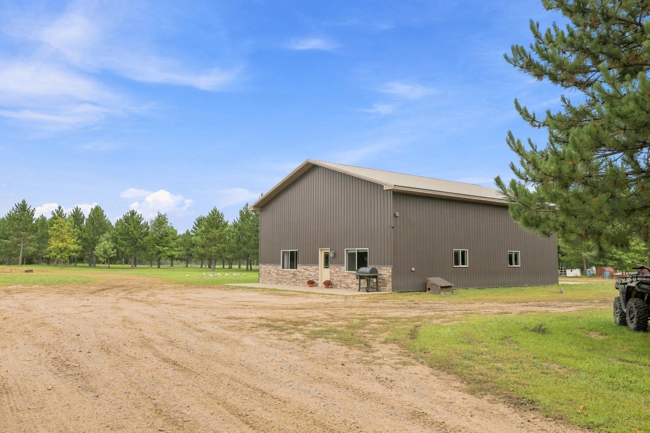 main property photo 41