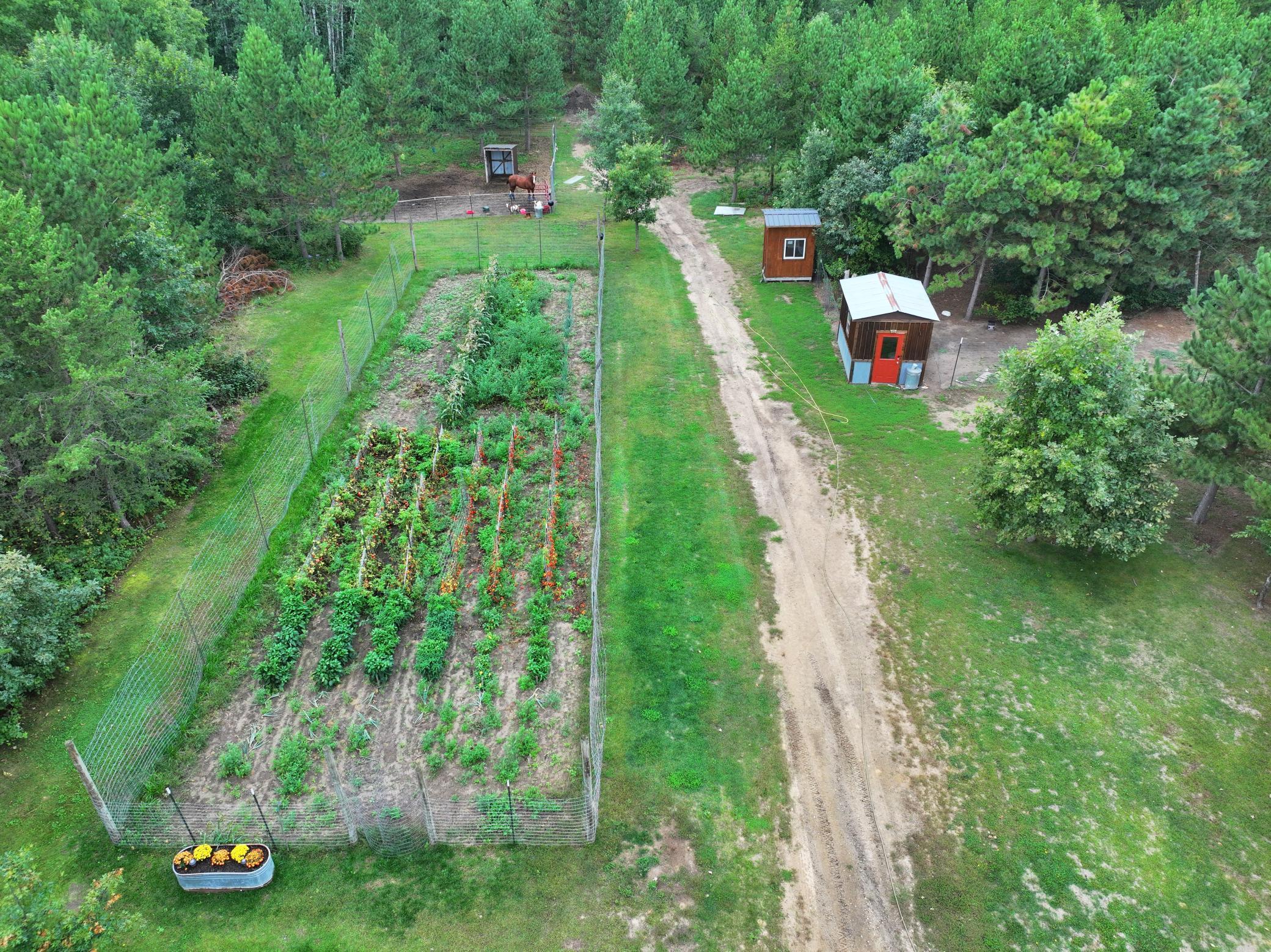 main property photo 8