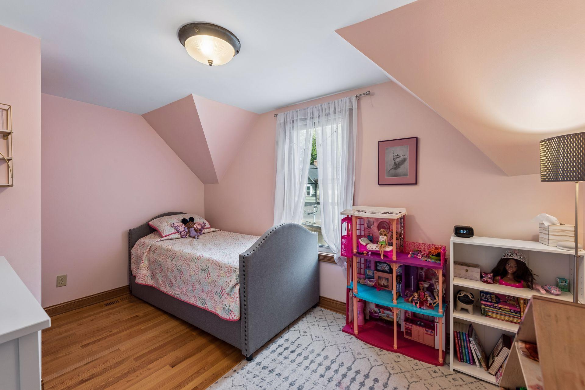 main property photo 20