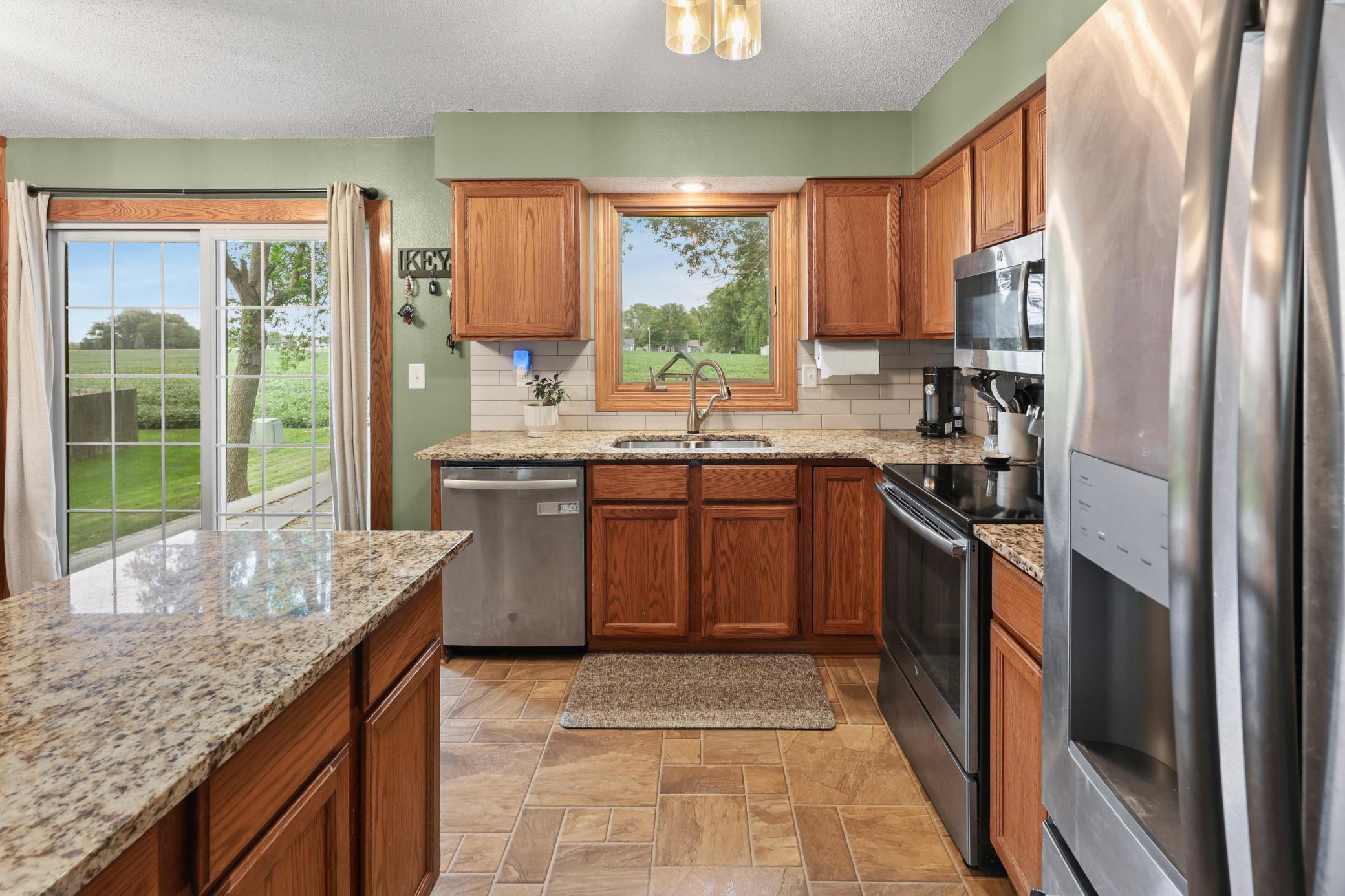 main property photo 8