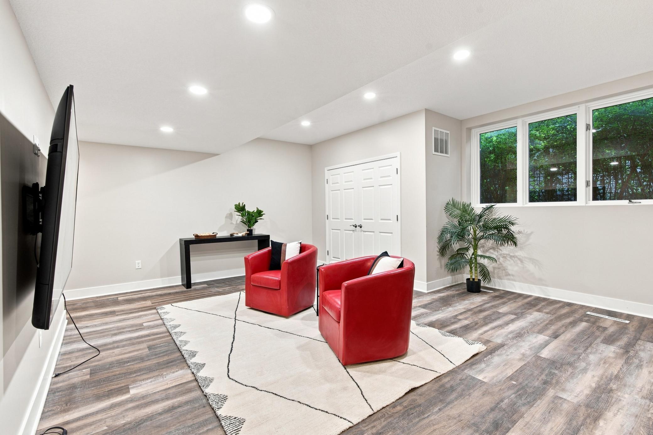 main property photo 78