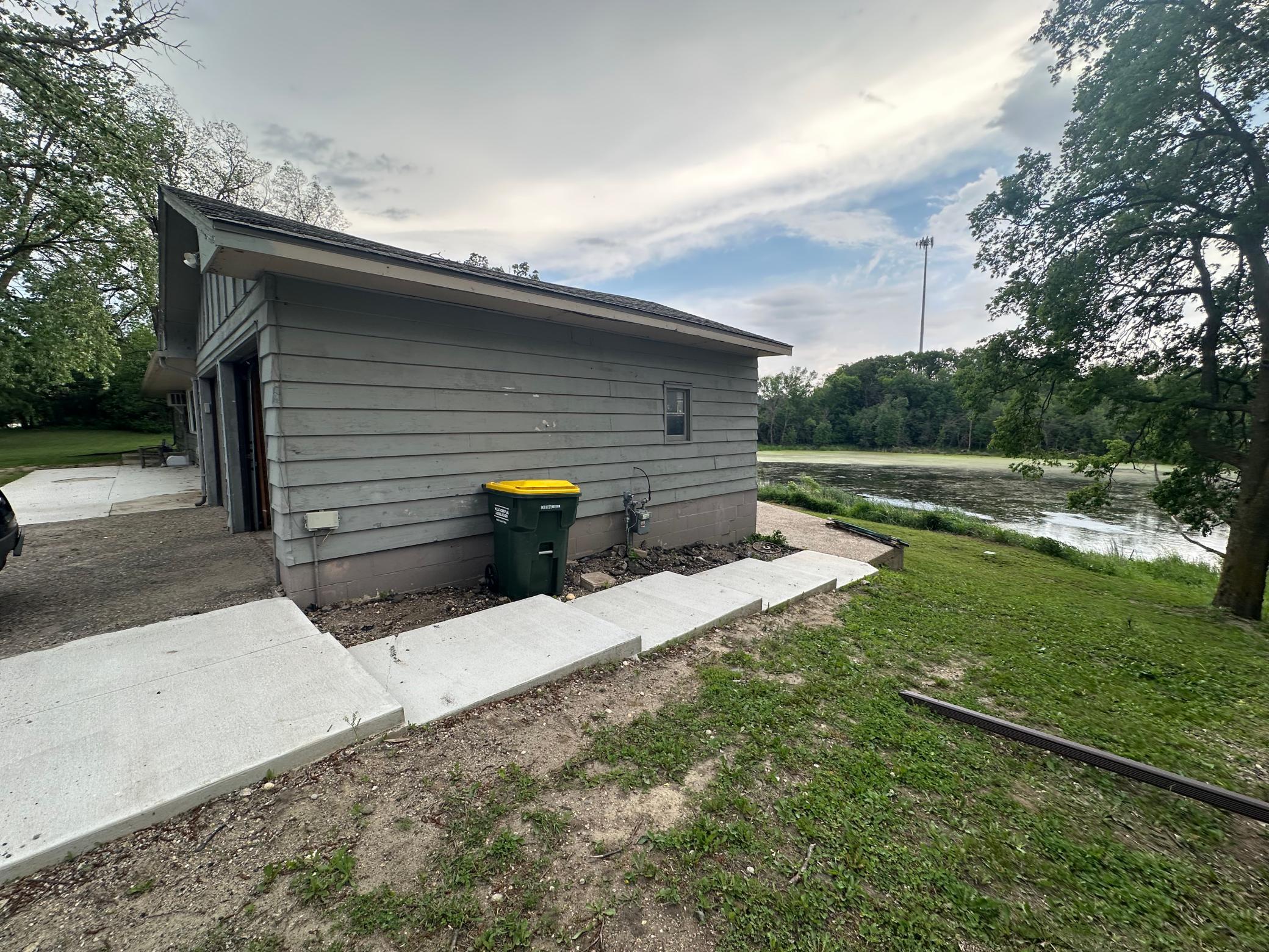main property photo 23