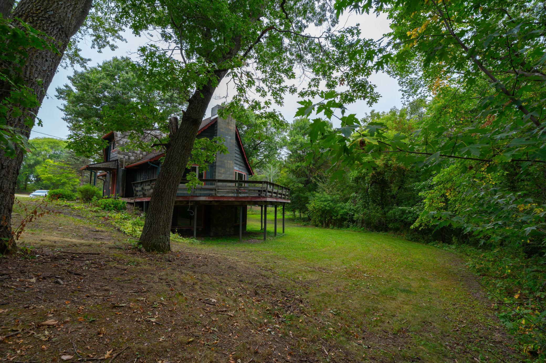 main property photo 25