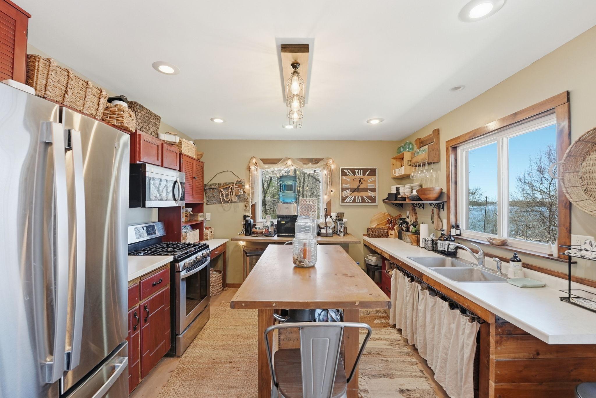 main property photo 25