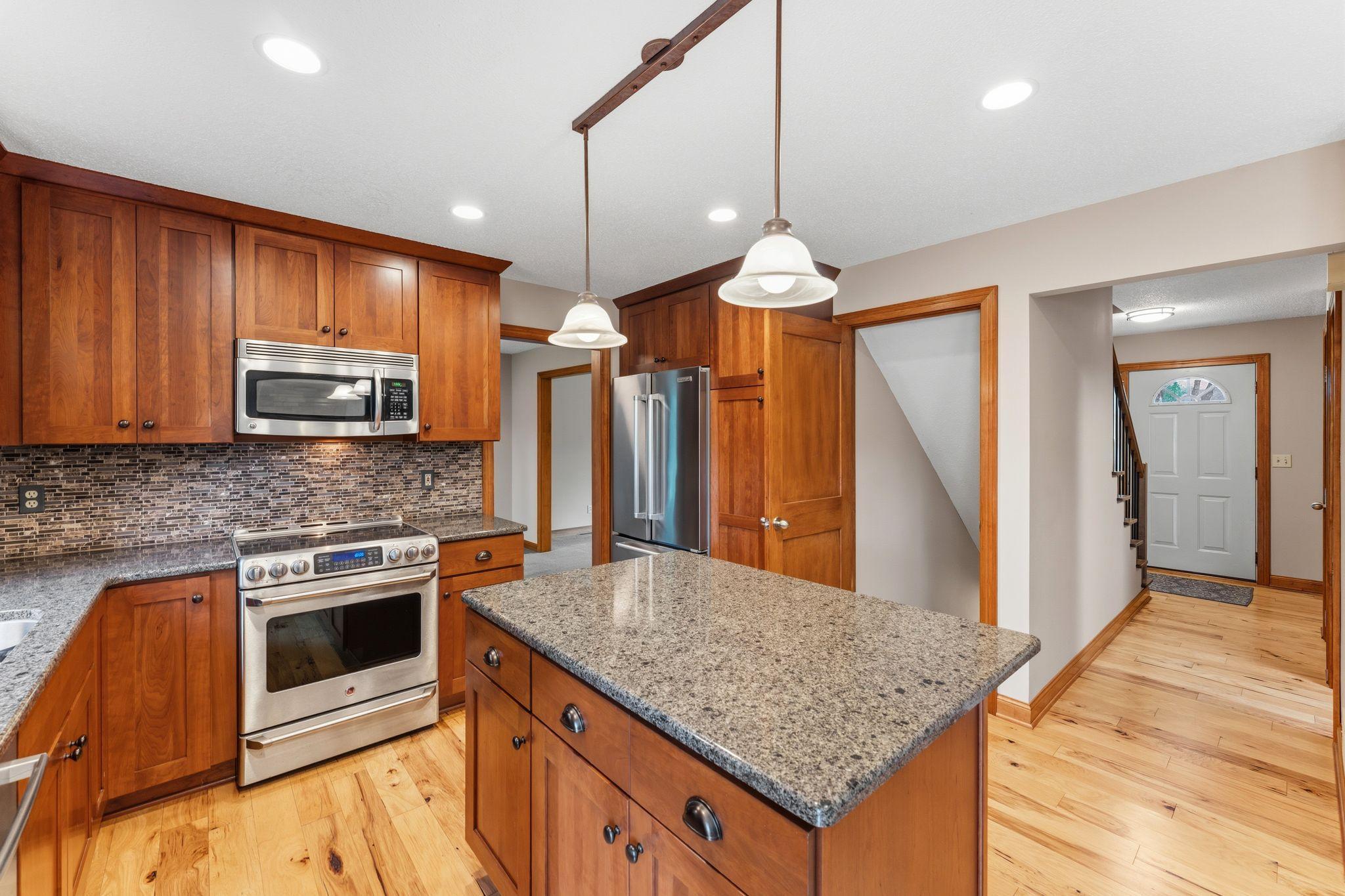 main property photo 12