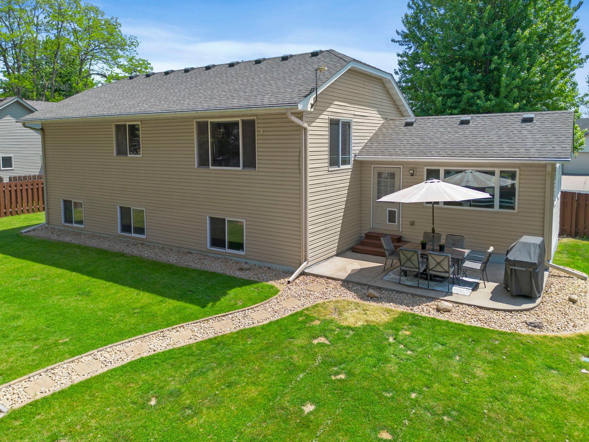 main property photo 50