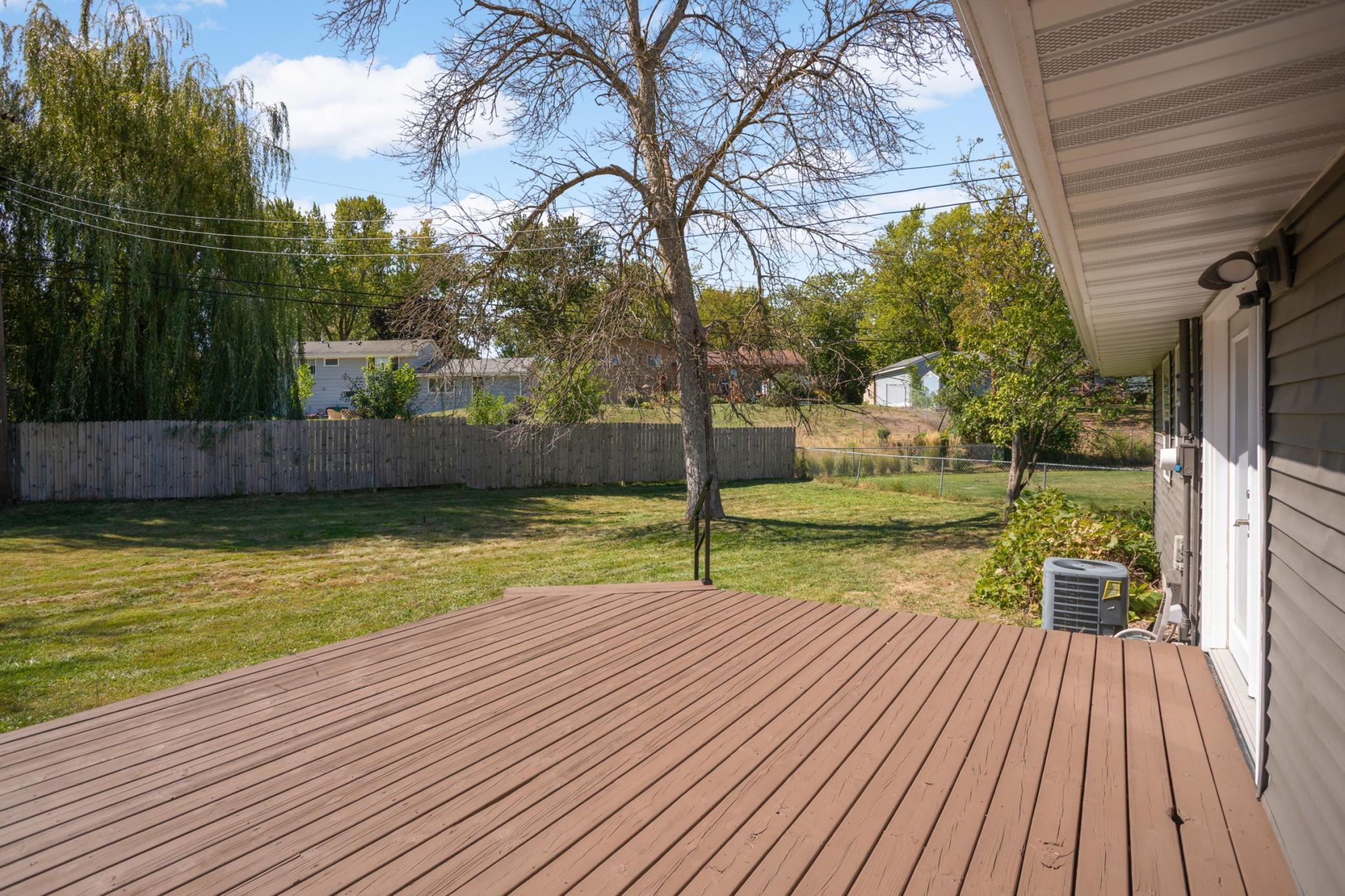 main property photo 28