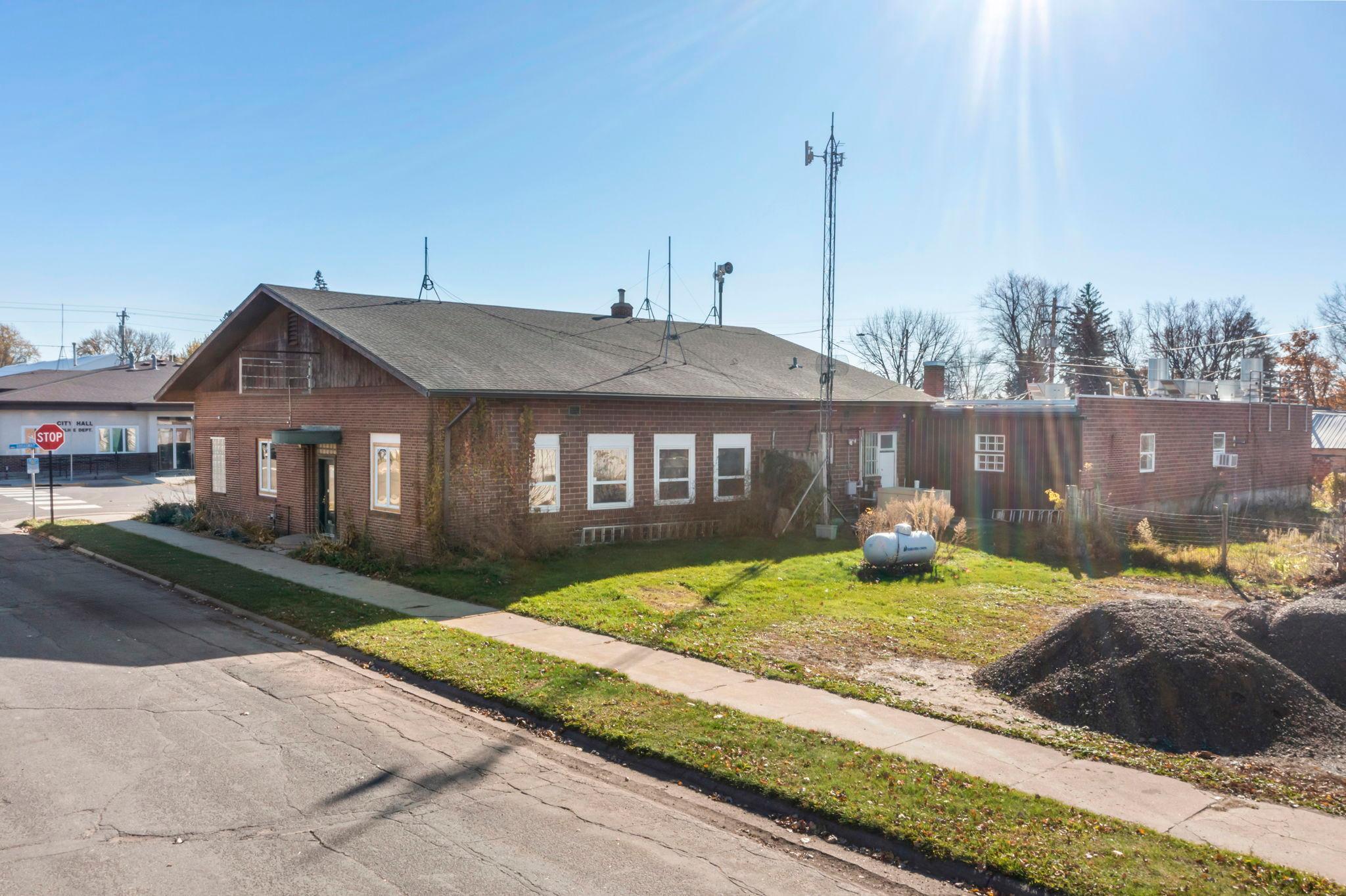 main property photo 5