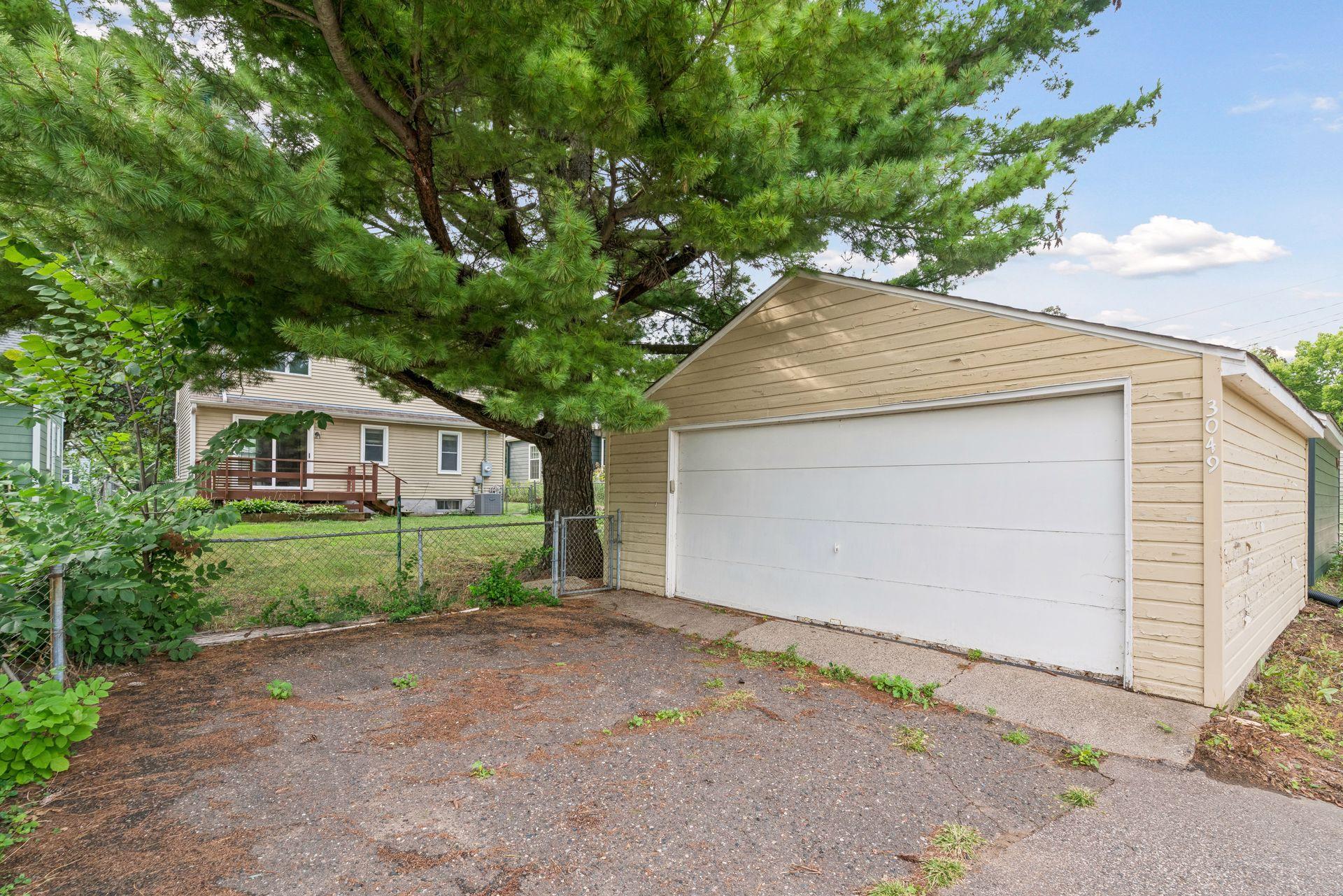 main property photo 33