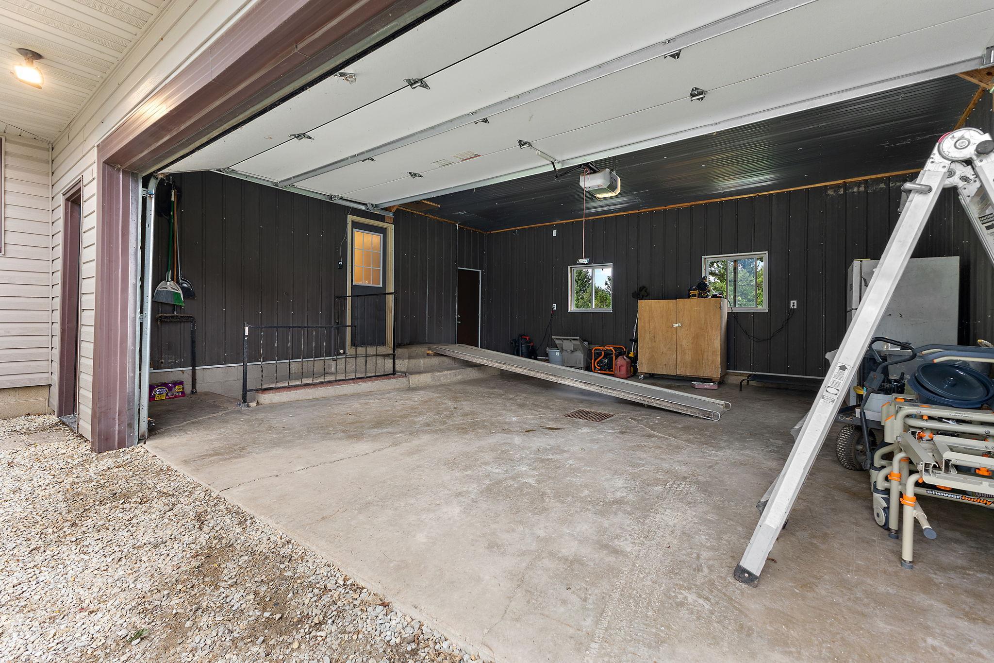 main property photo 90