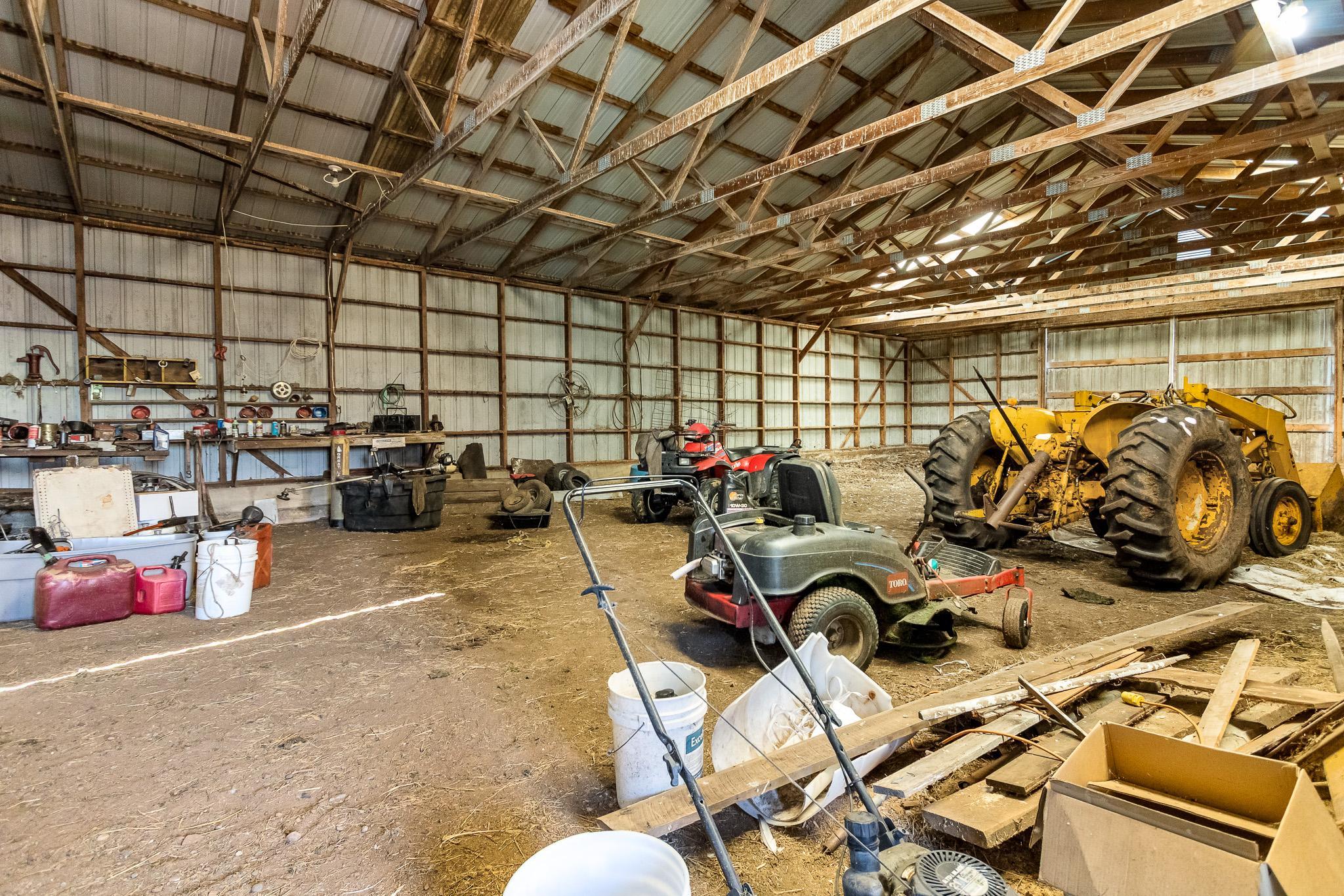 main property photo 13