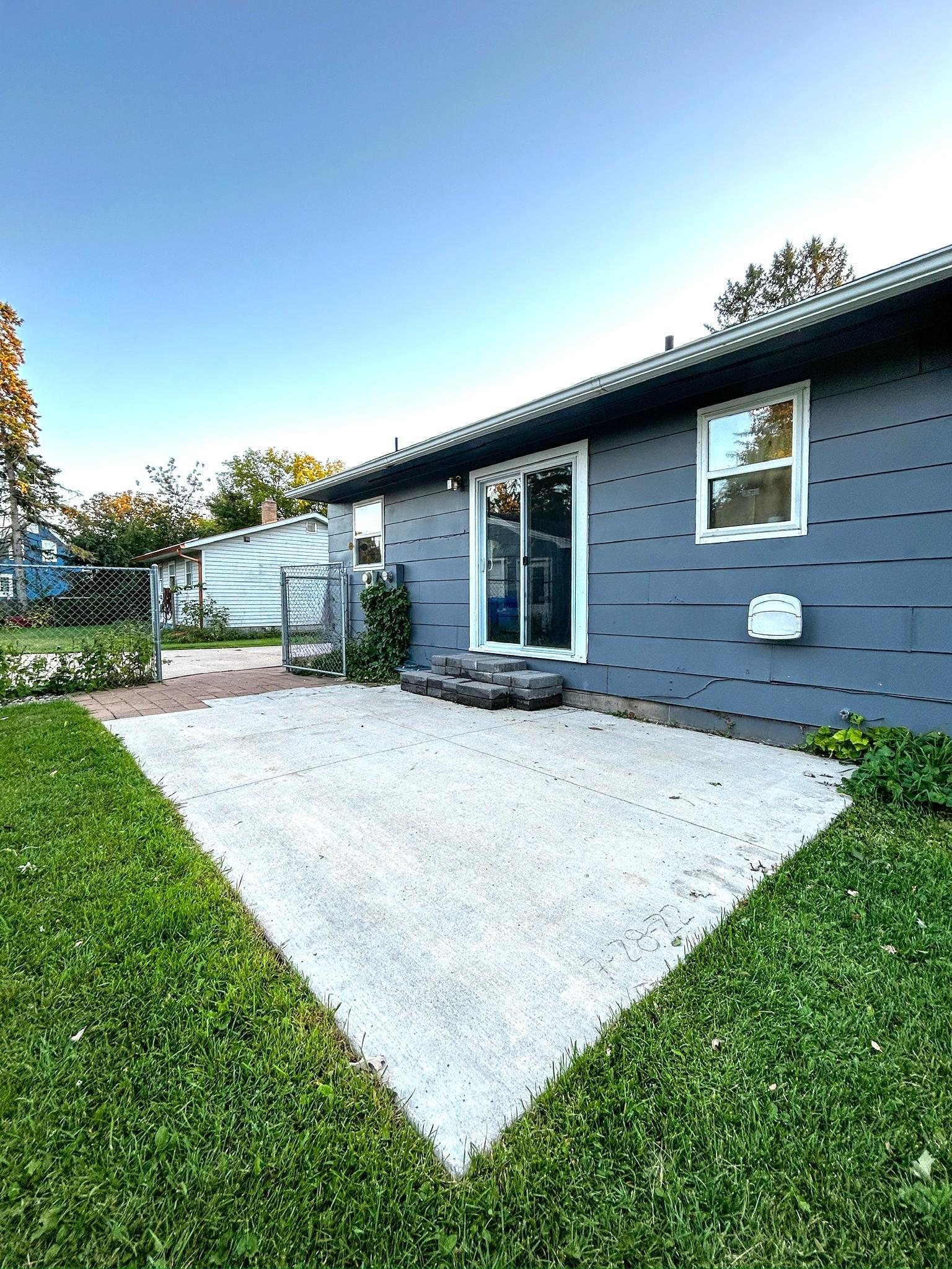 main property photo 23