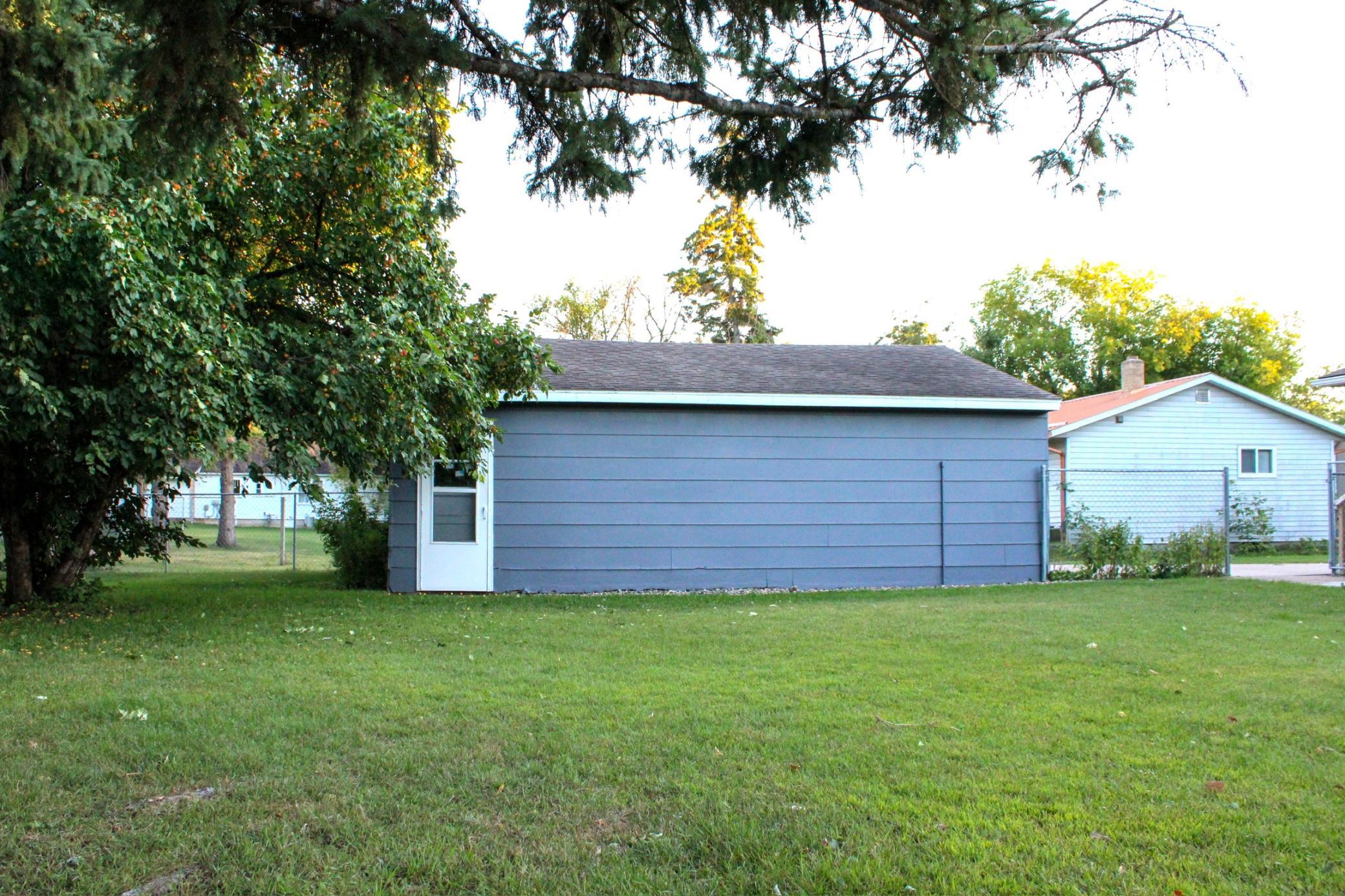 main property photo 25