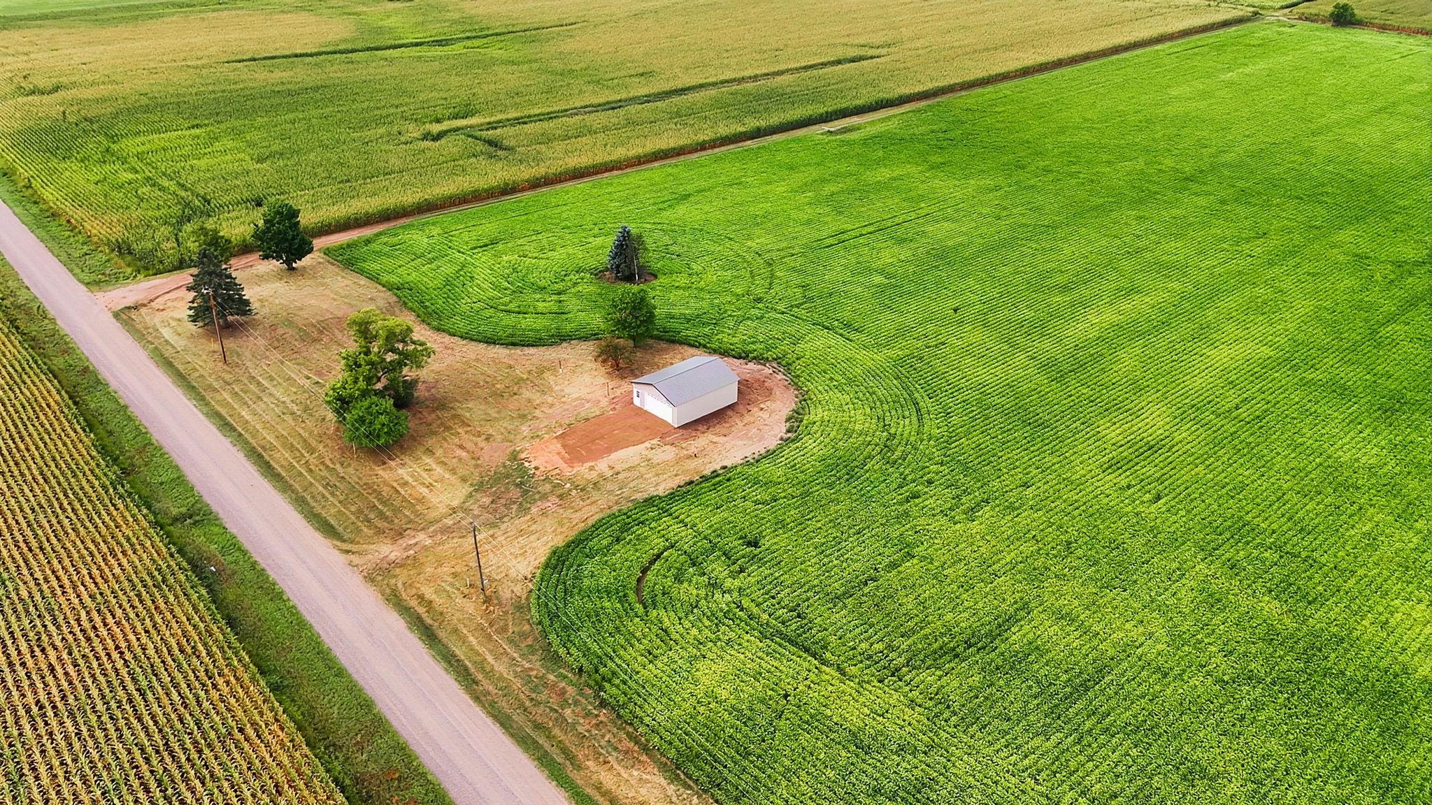 main property photo 18
