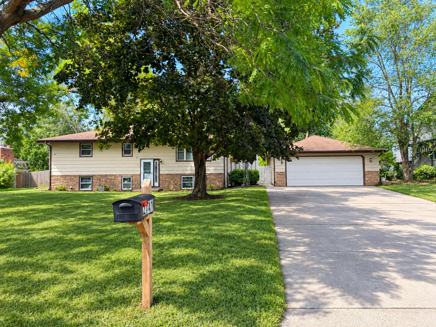 main property photo 0