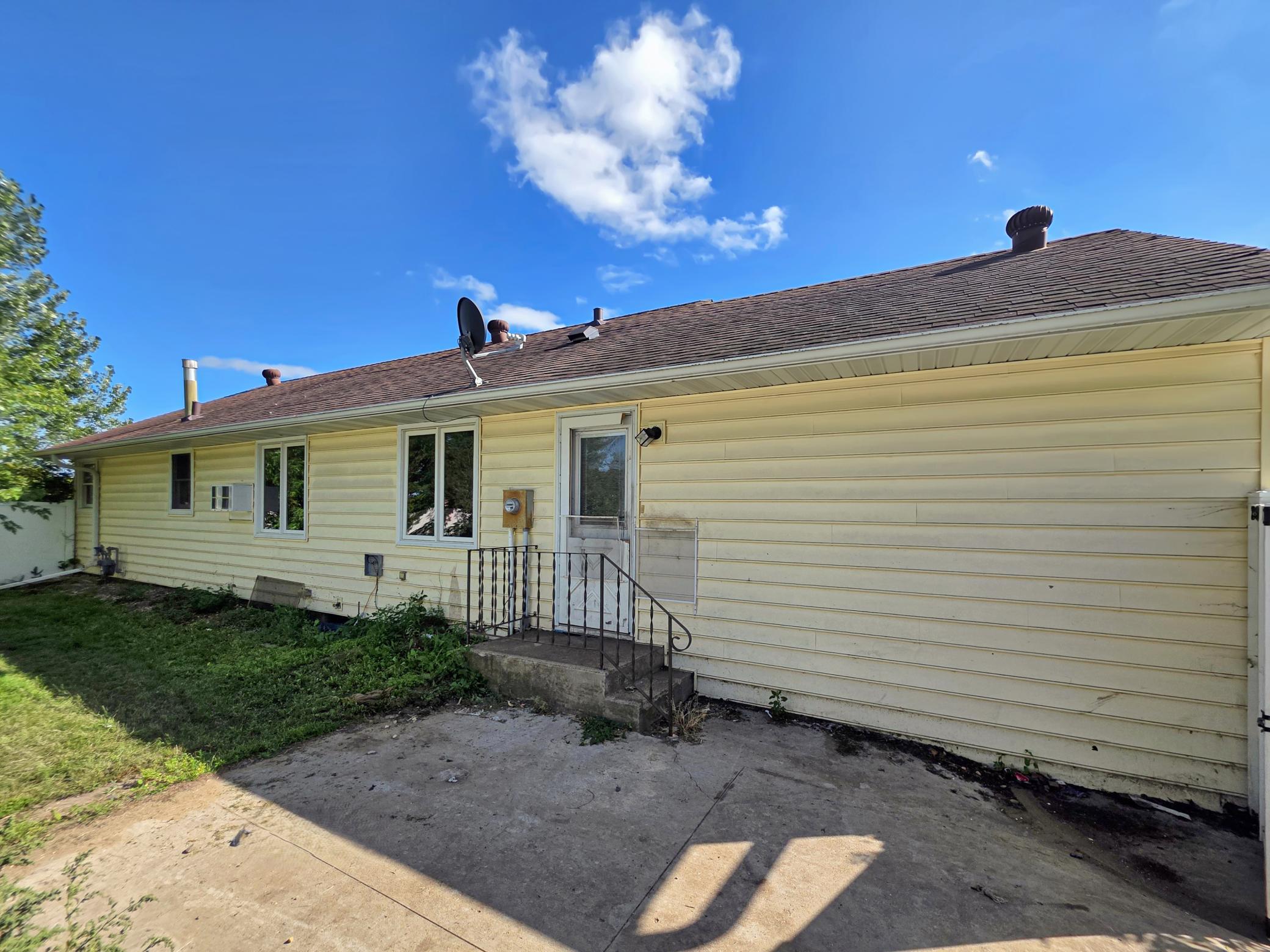 main property photo 20