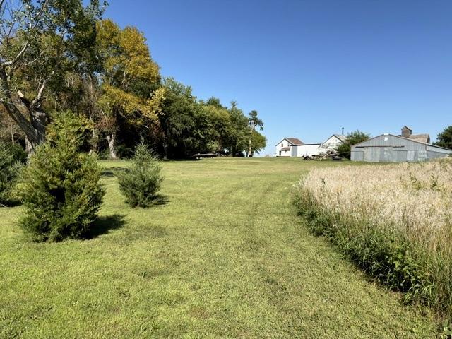main property photo 28