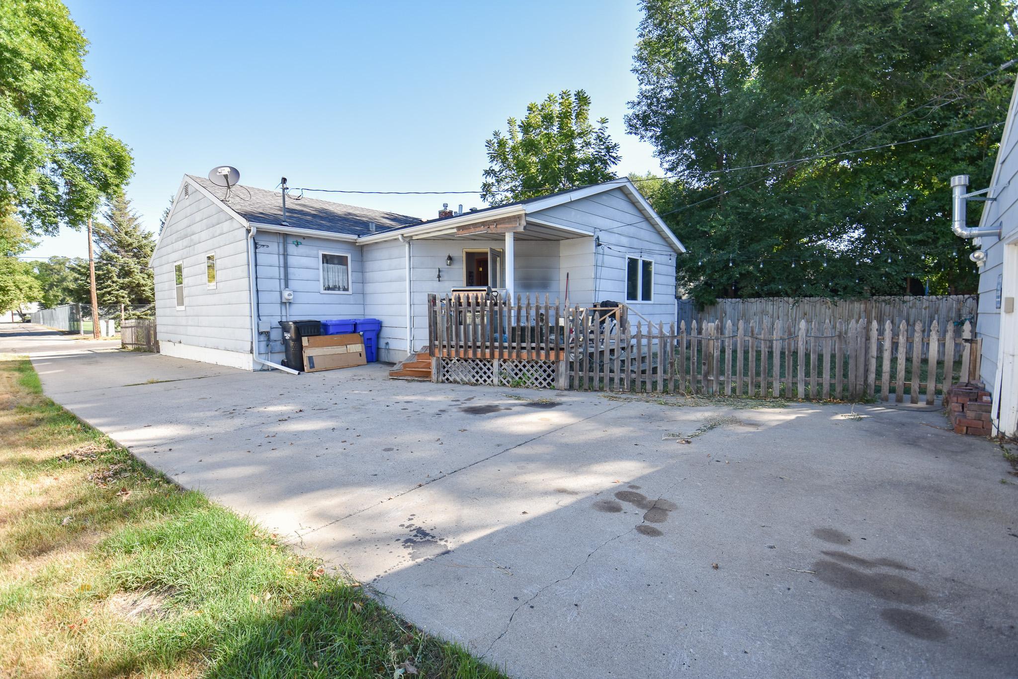 main property photo 27
