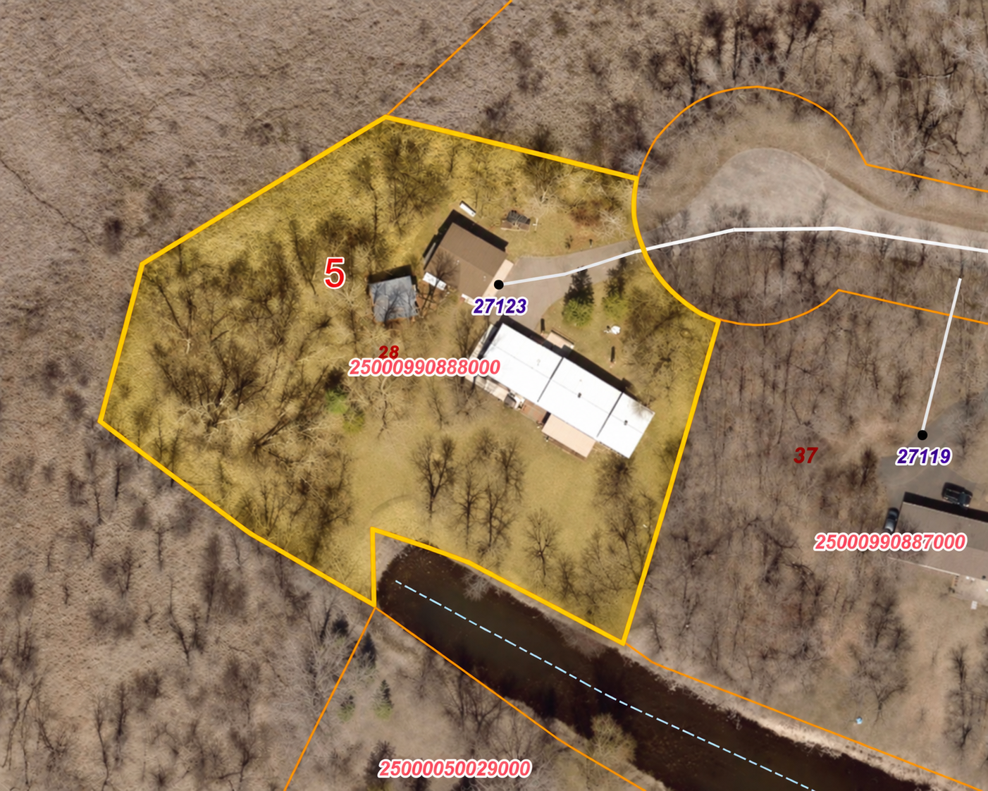main property photo 9