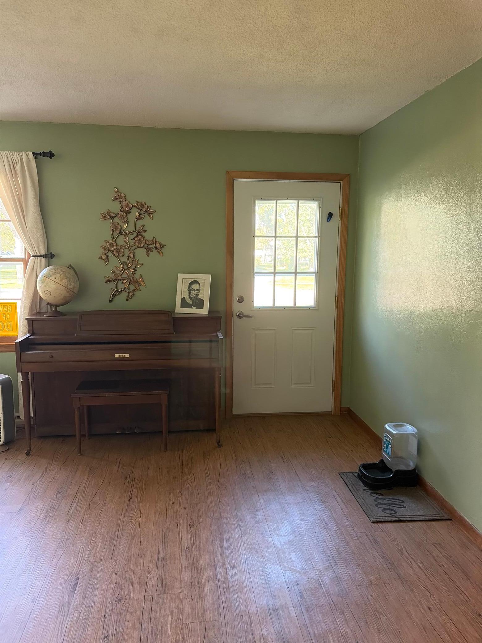 main property photo 8