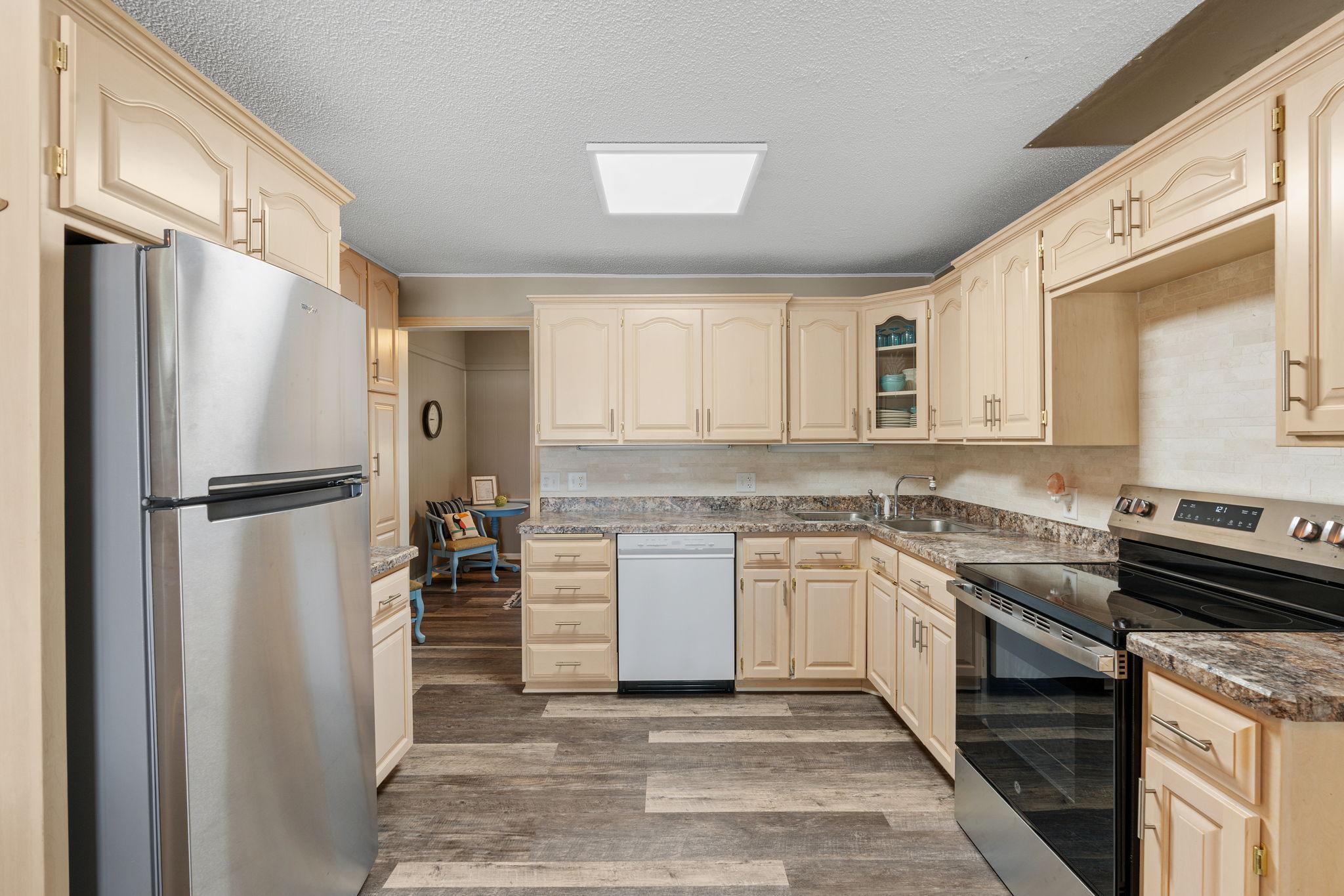 main property photo 21