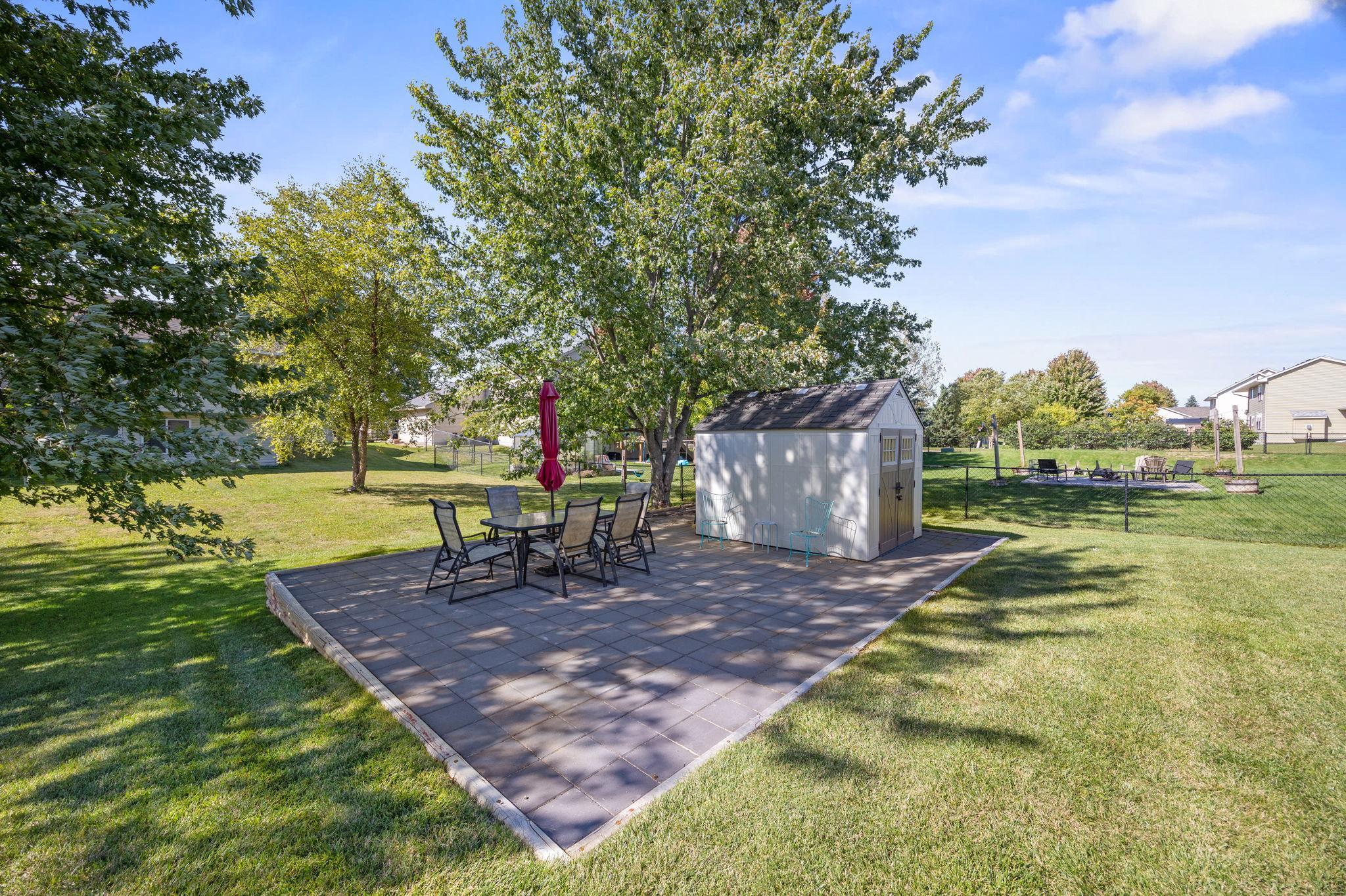 main property photo 28