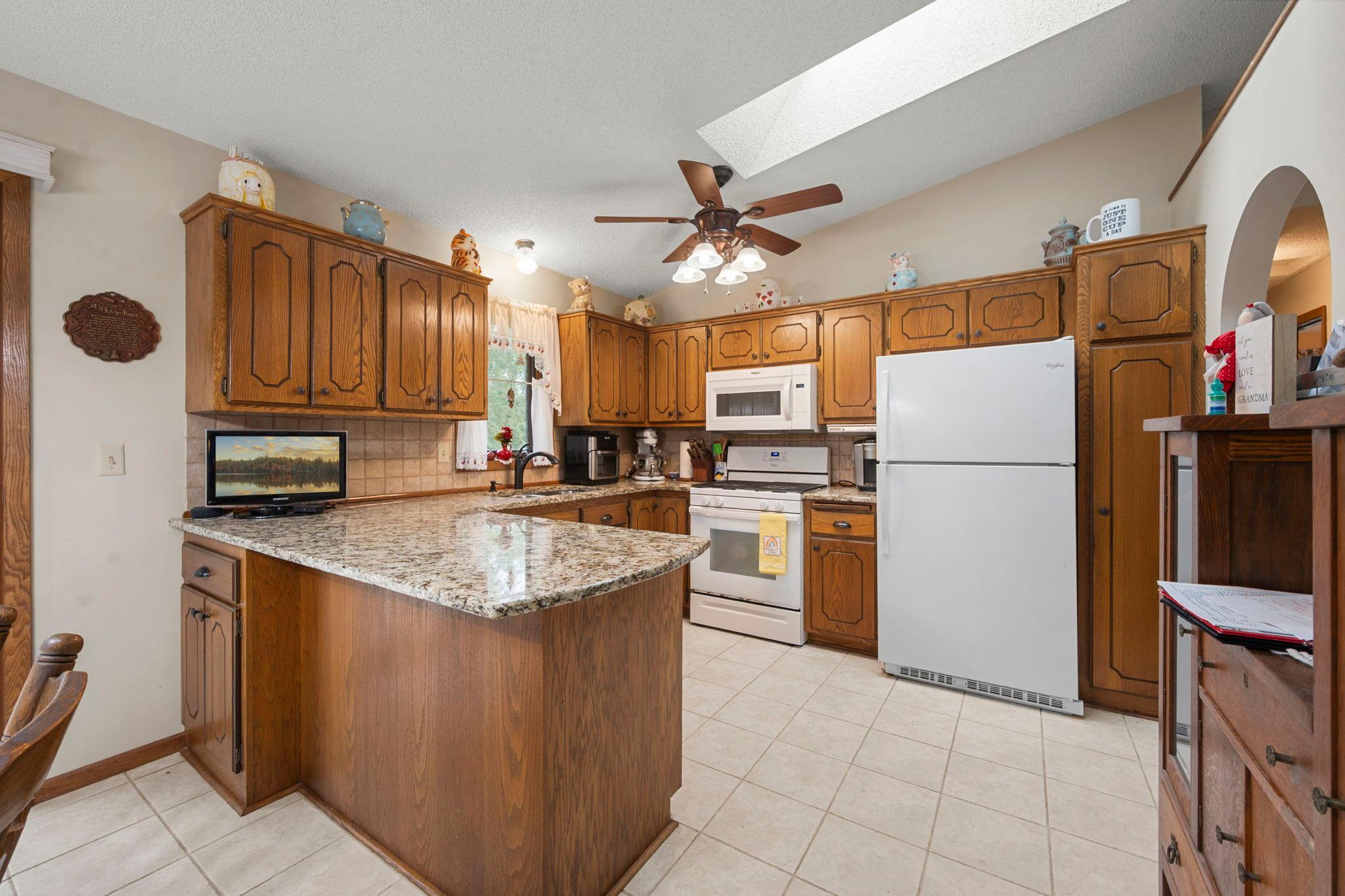 main property photo 17