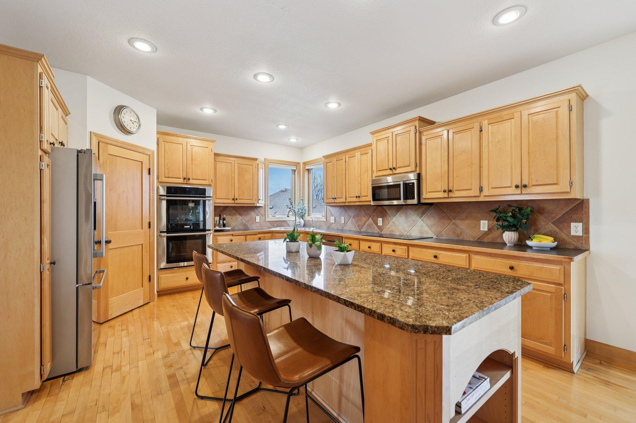 main property photo 5