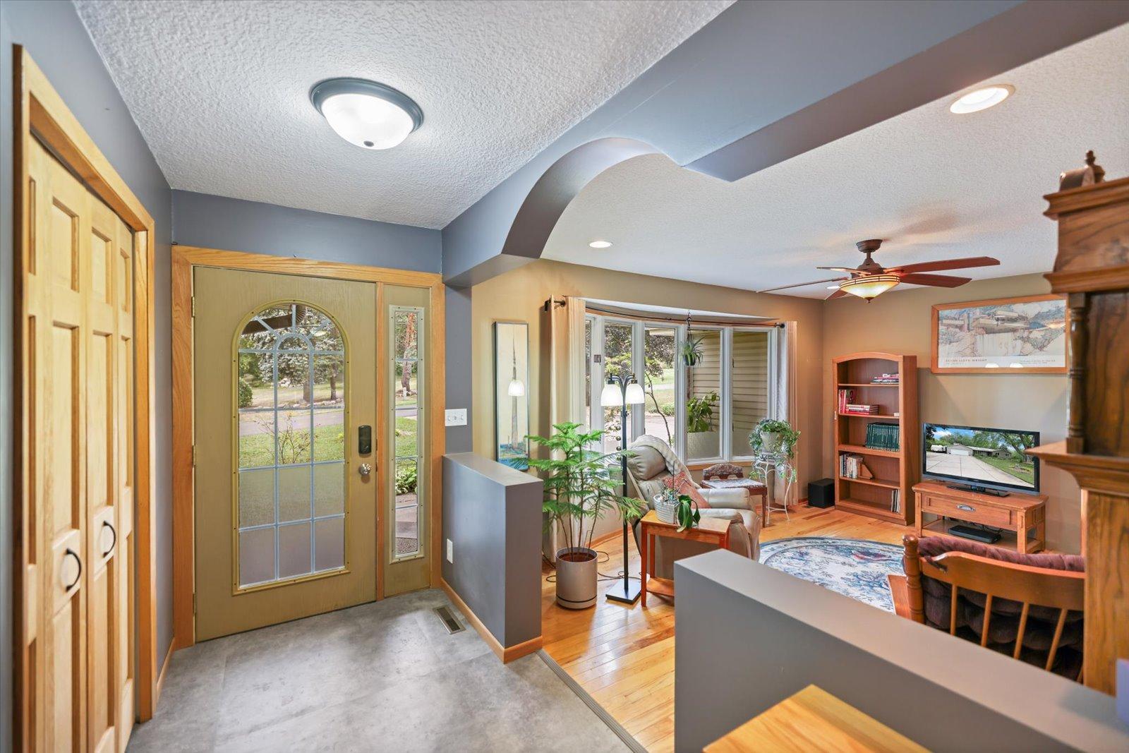 main property photo 4