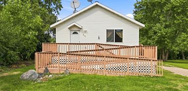 image of property with 4 Bed | 2 Bath | 1,664 Sqft