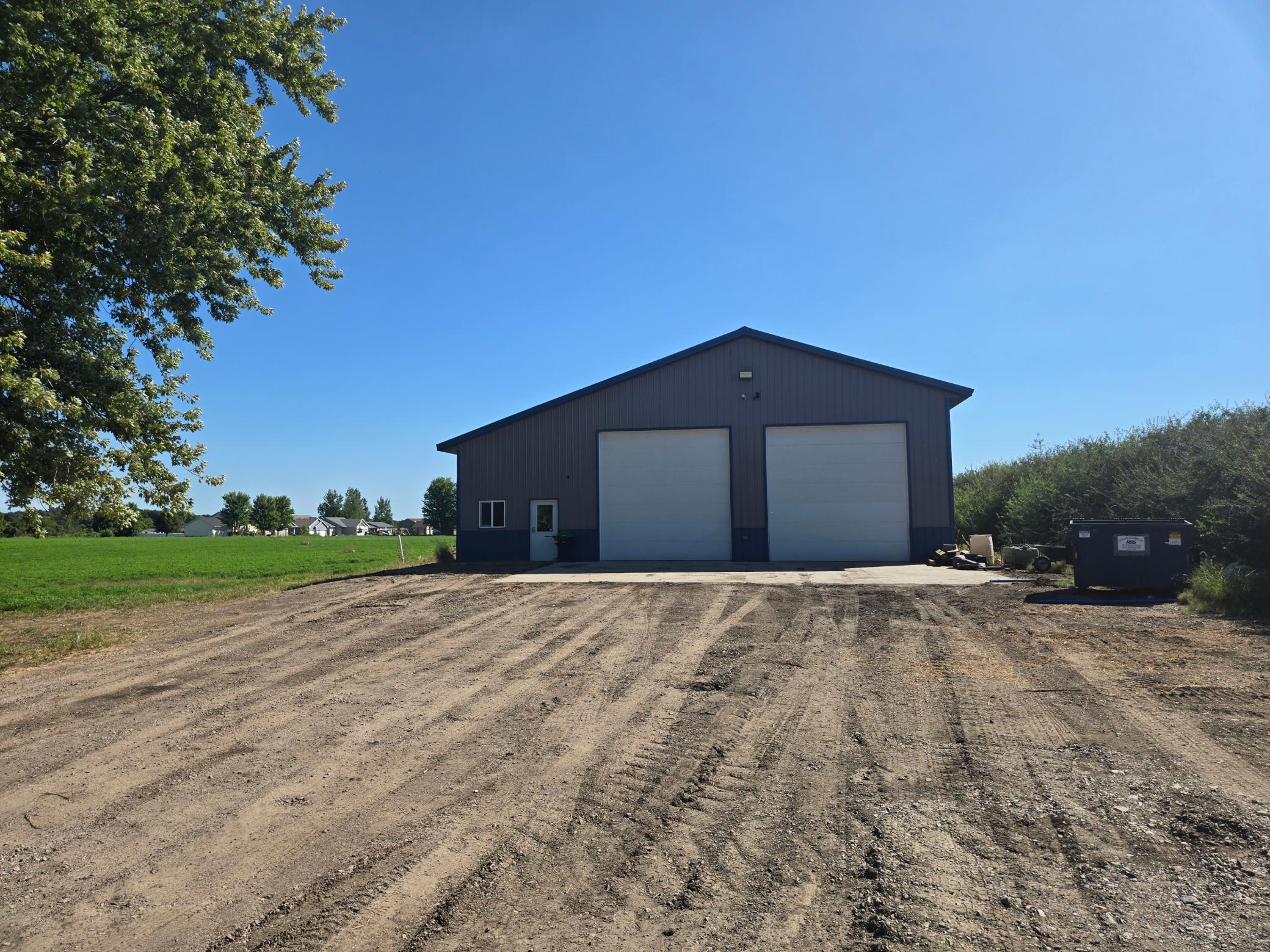 main property photo 2