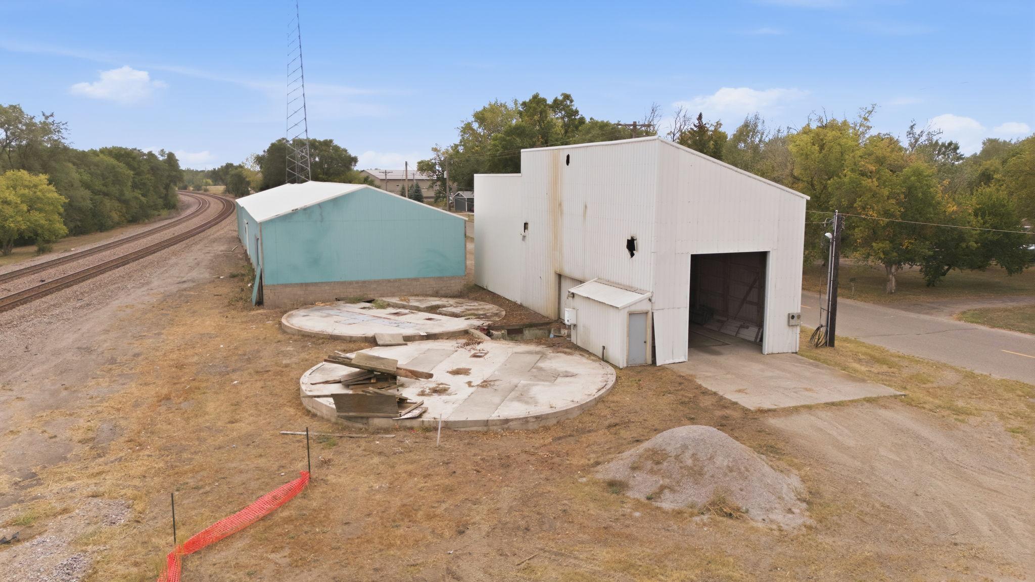 main property photo 16