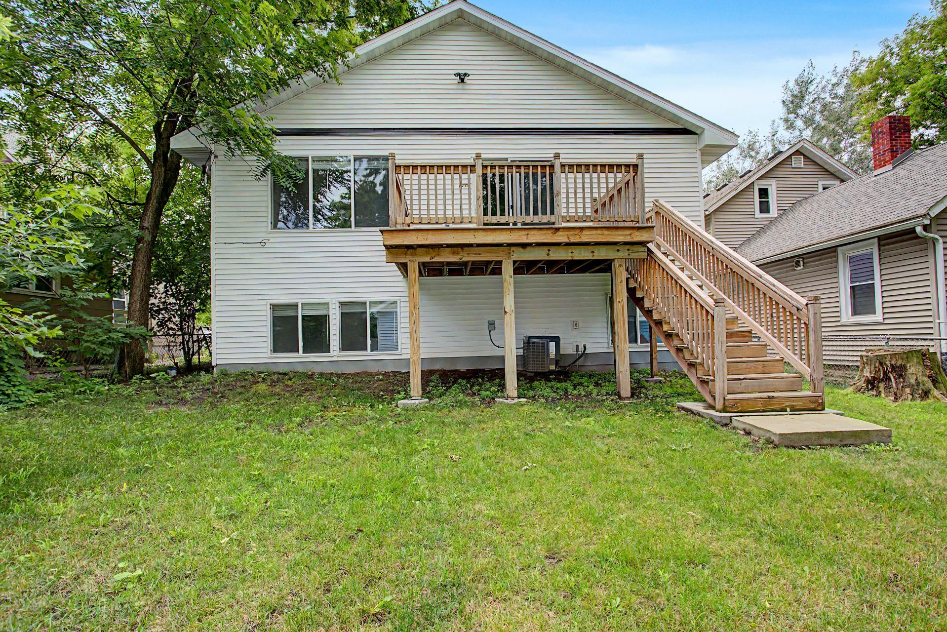 main property photo 8