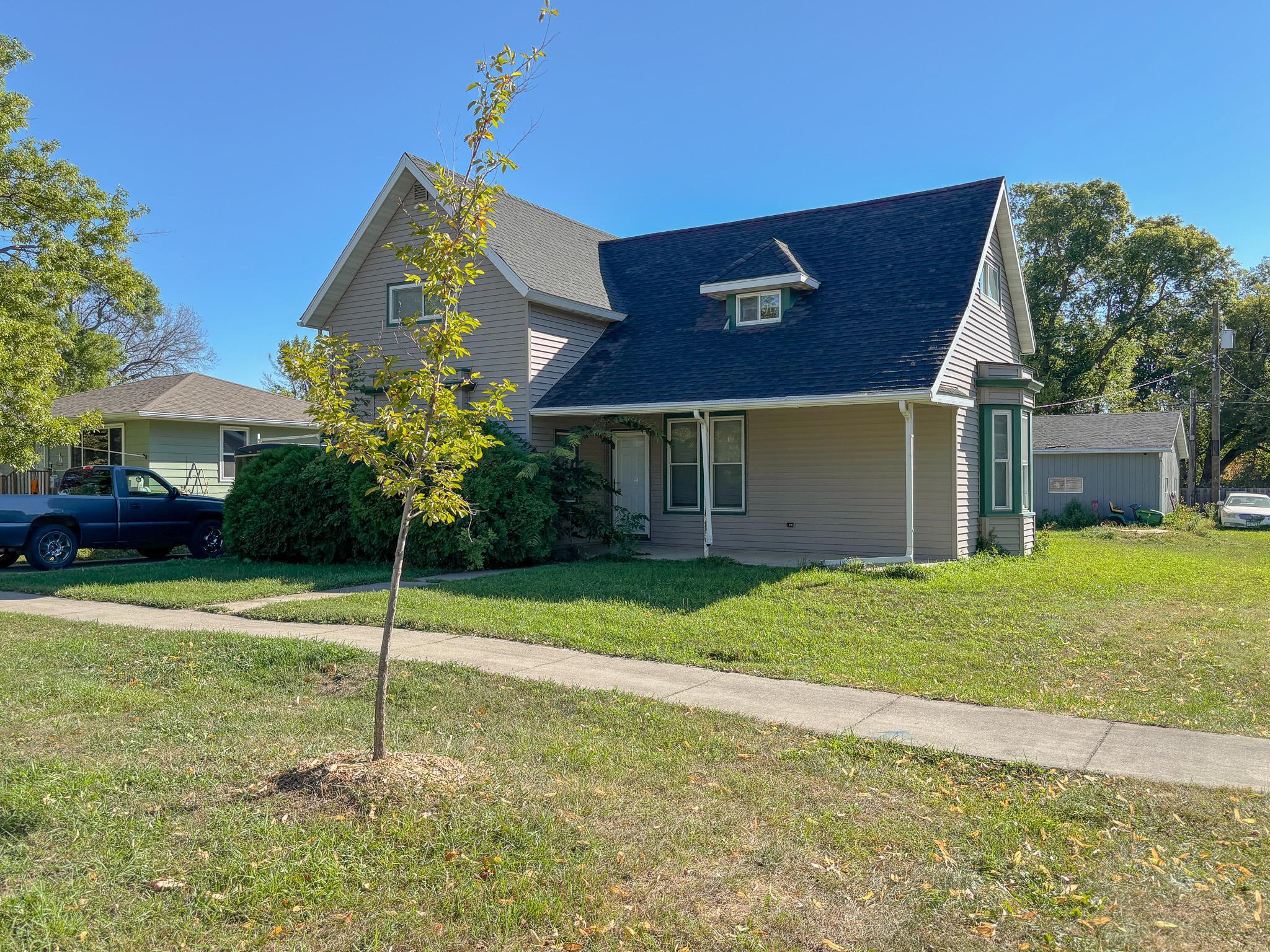 main property photo 32