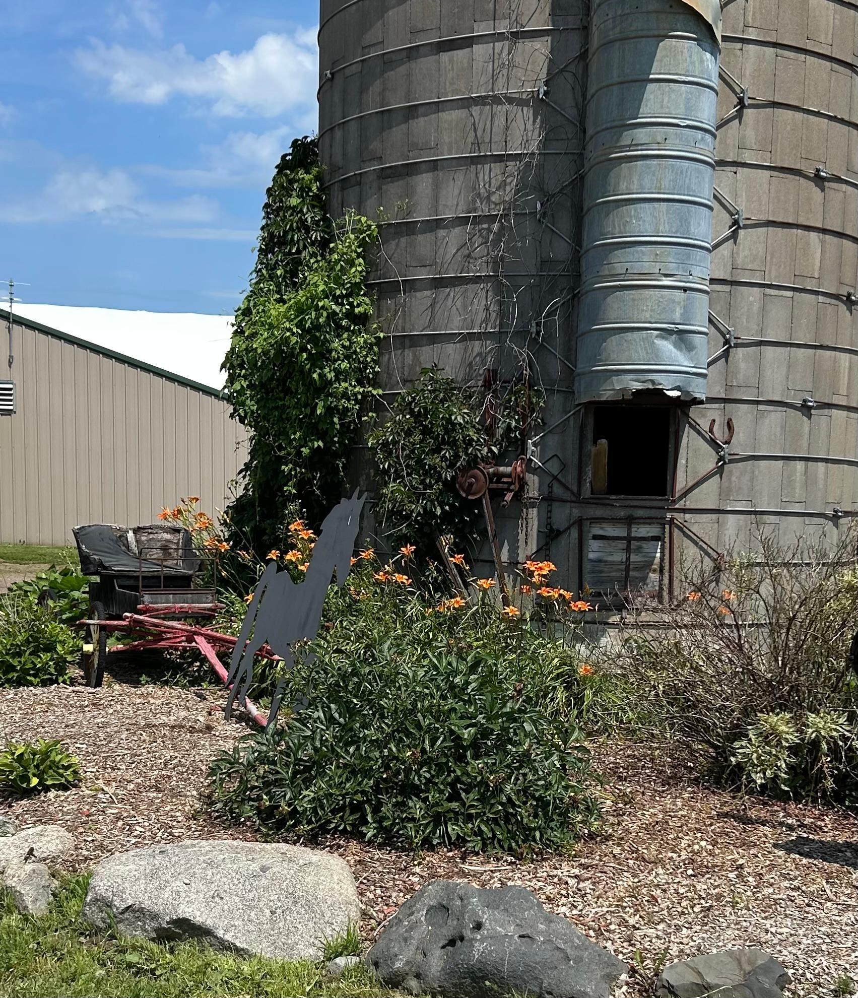 main property photo 44