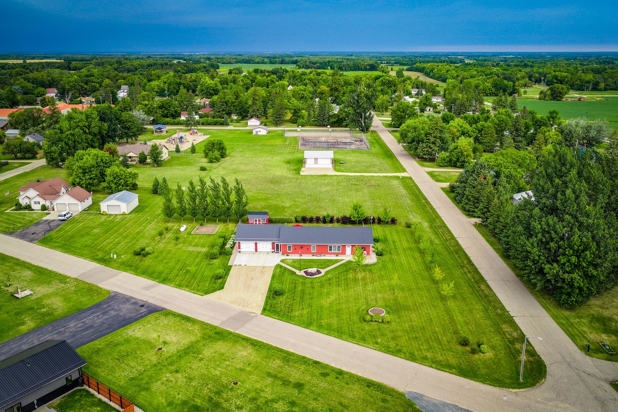 main property photo 35