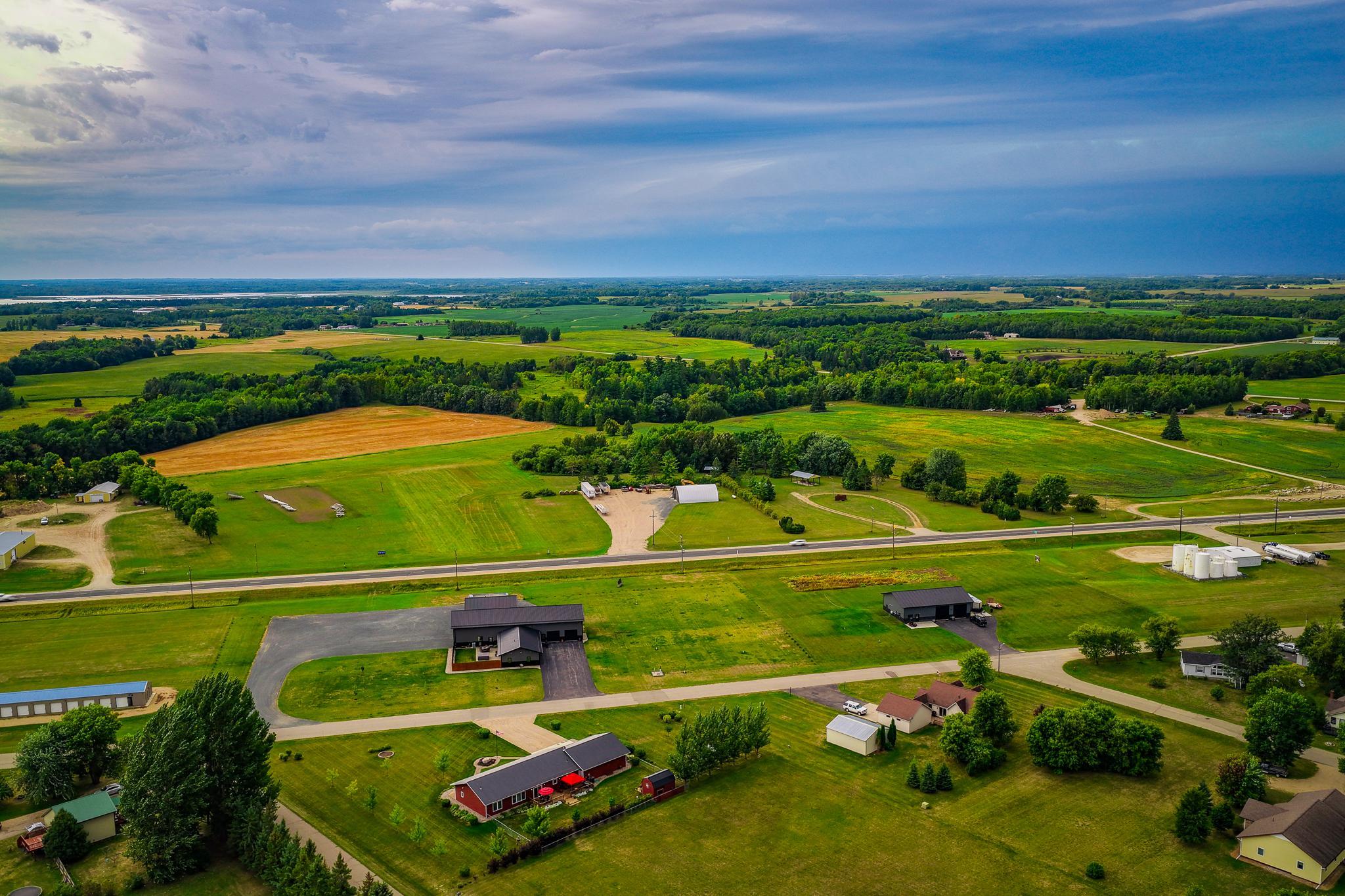 main property photo 40