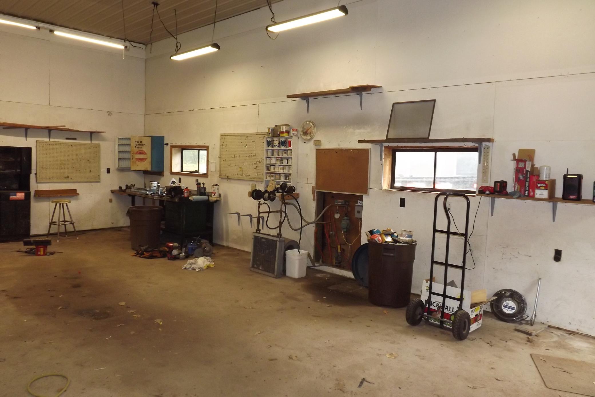 main property photo 41