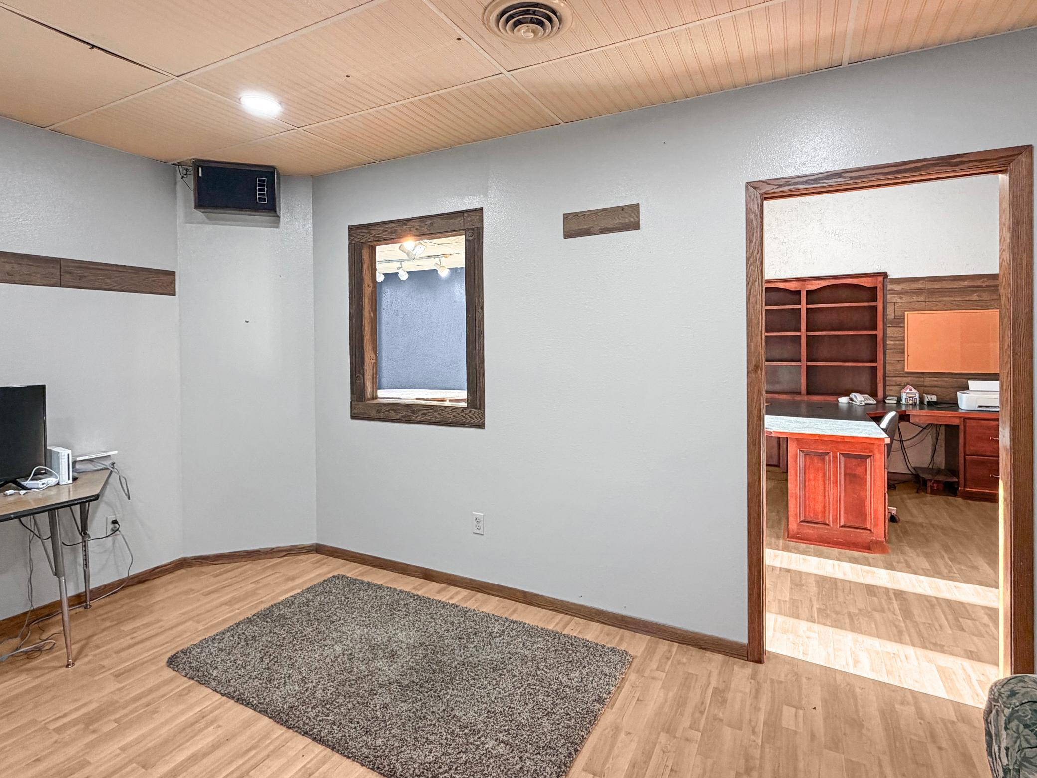 main property photo 8