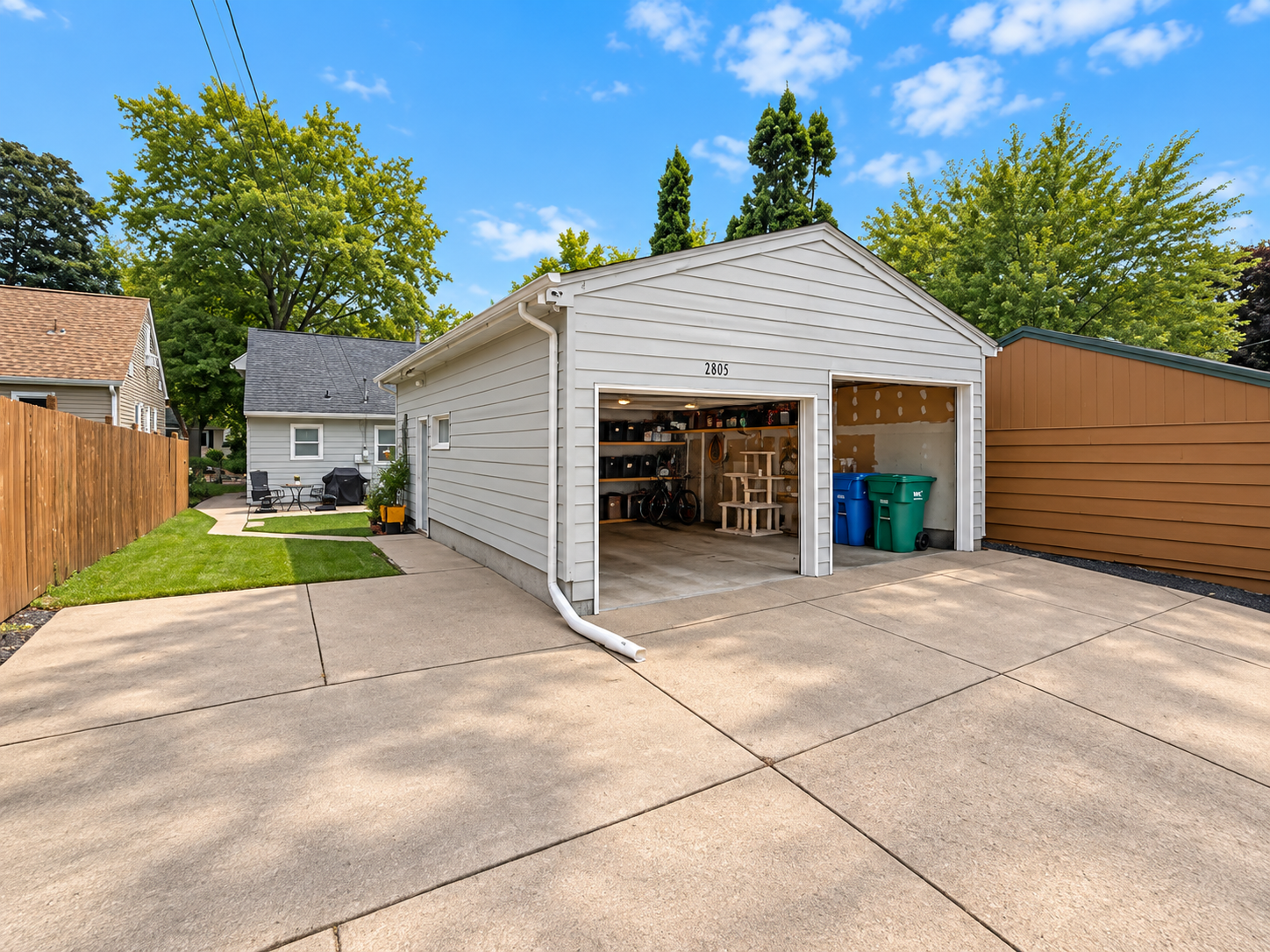 main property photo 25