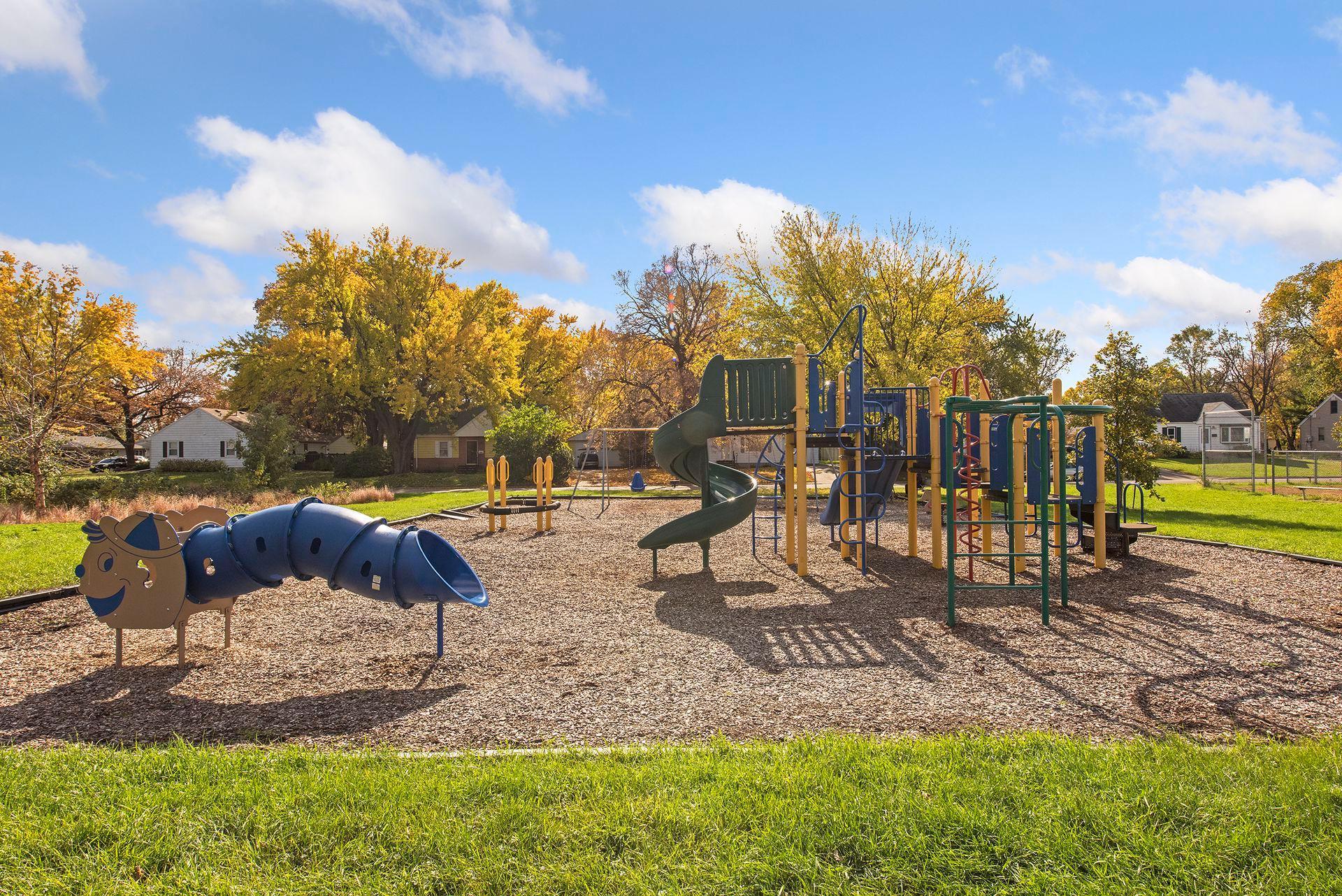 main property photo 16
