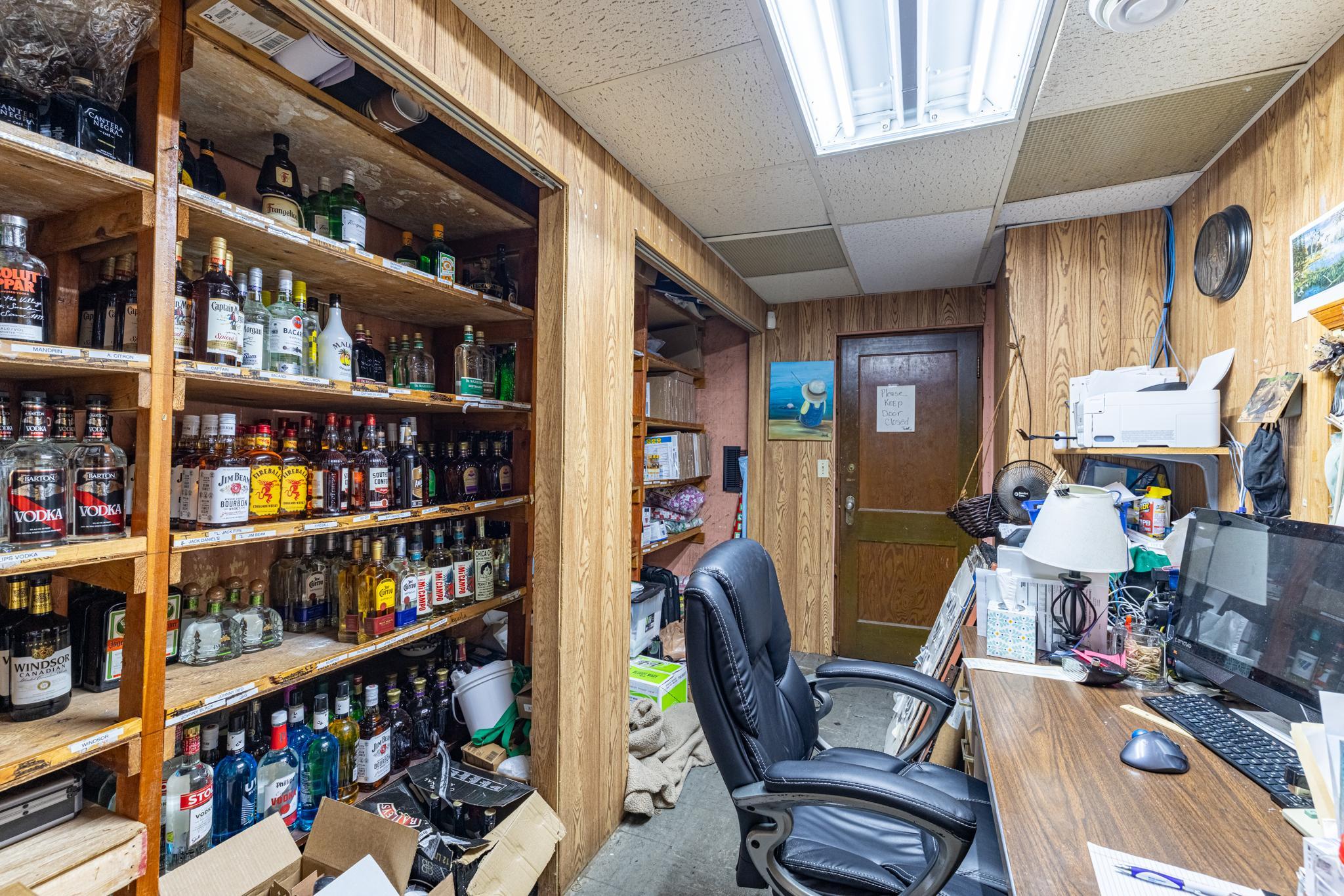 main property photo 28
