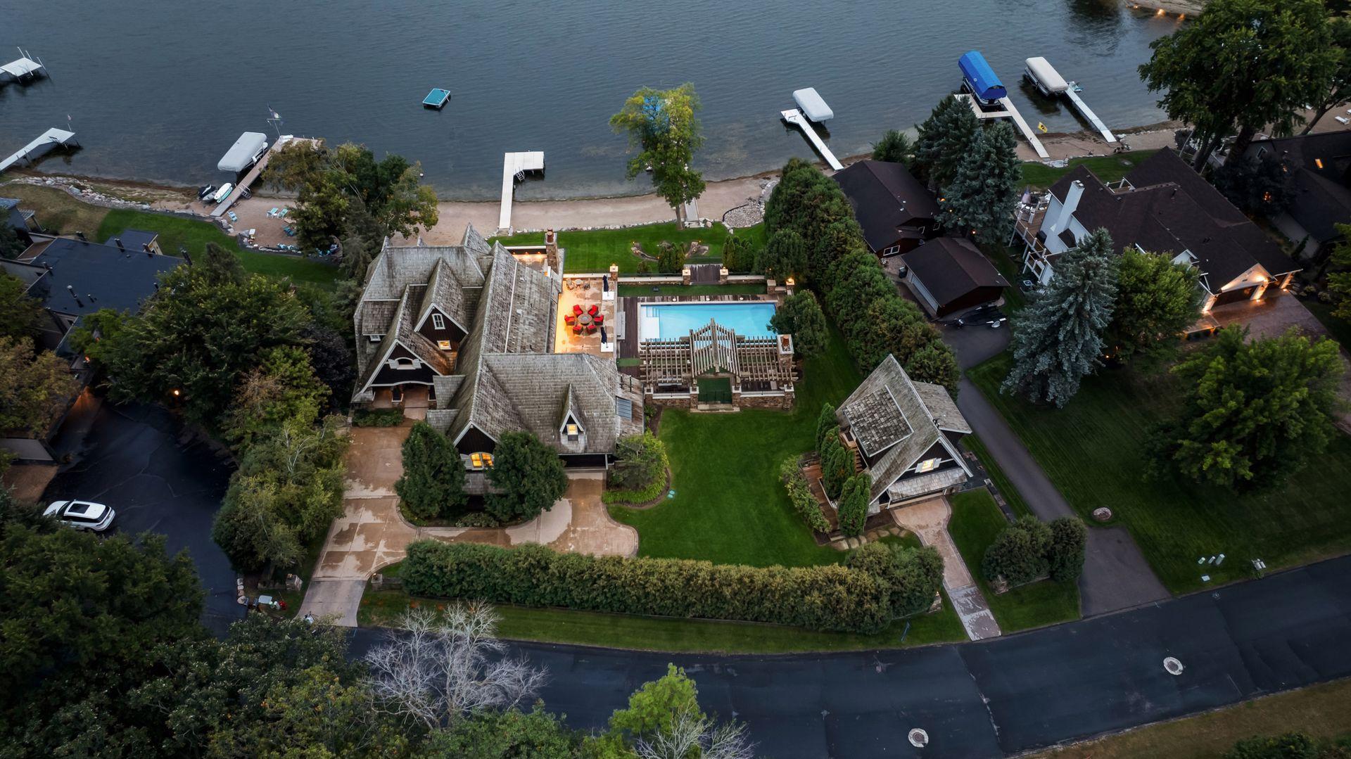 main property photo 33