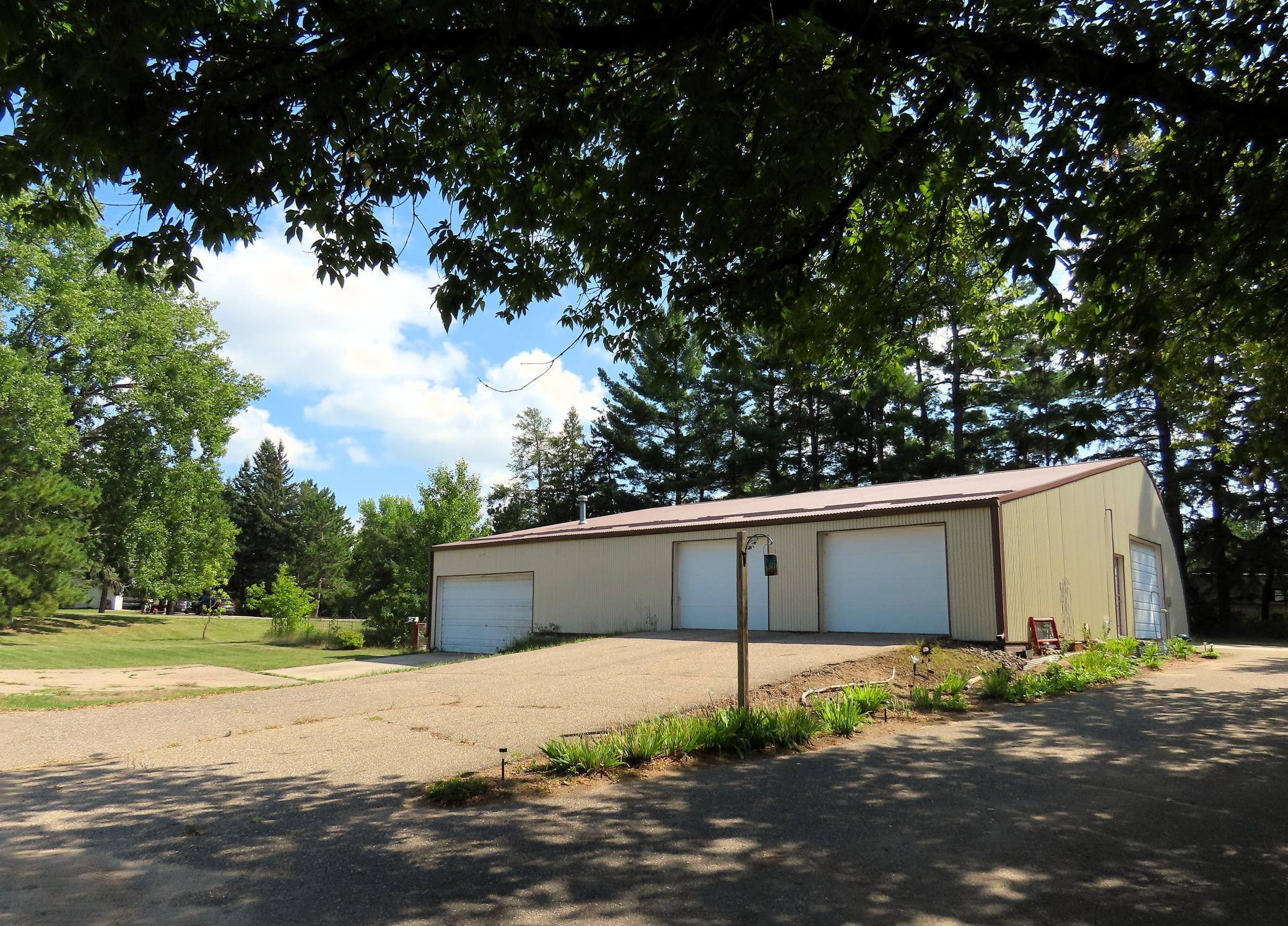 main property photo 40