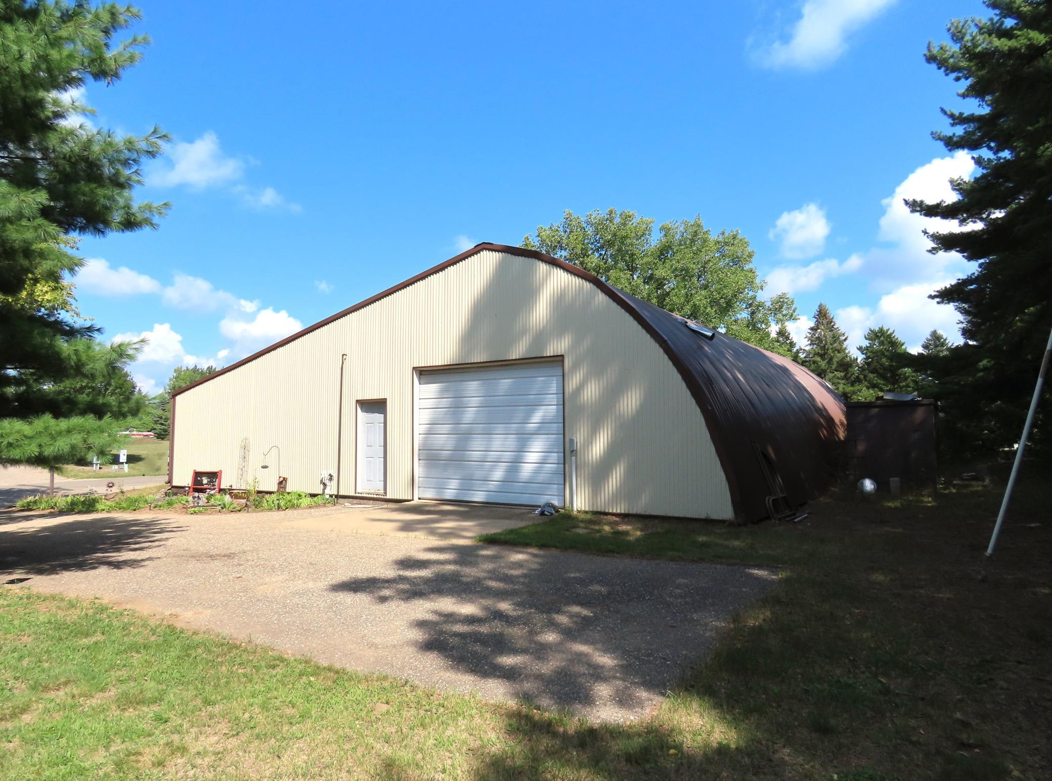 main property photo 41