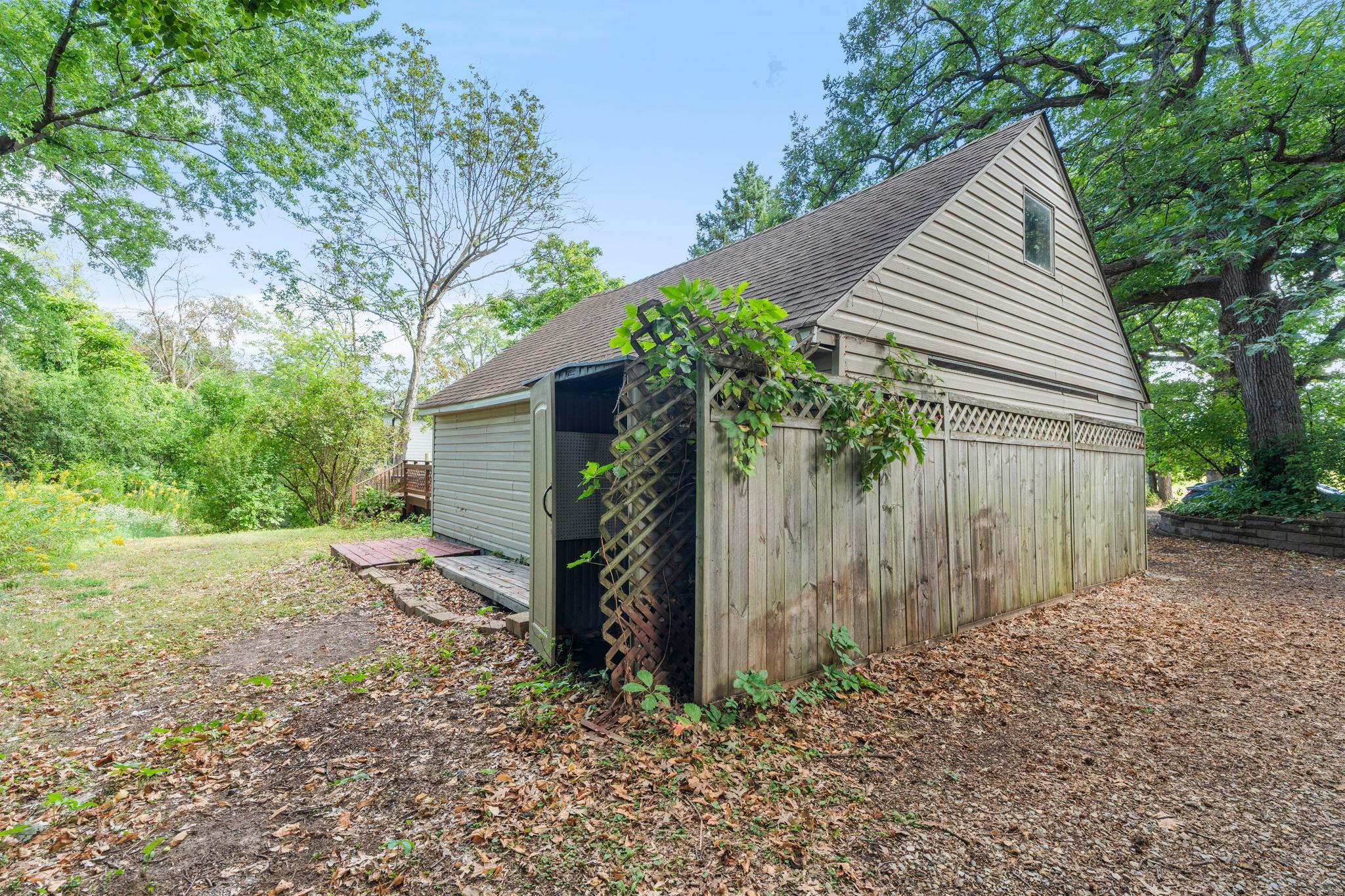 main property photo 68
